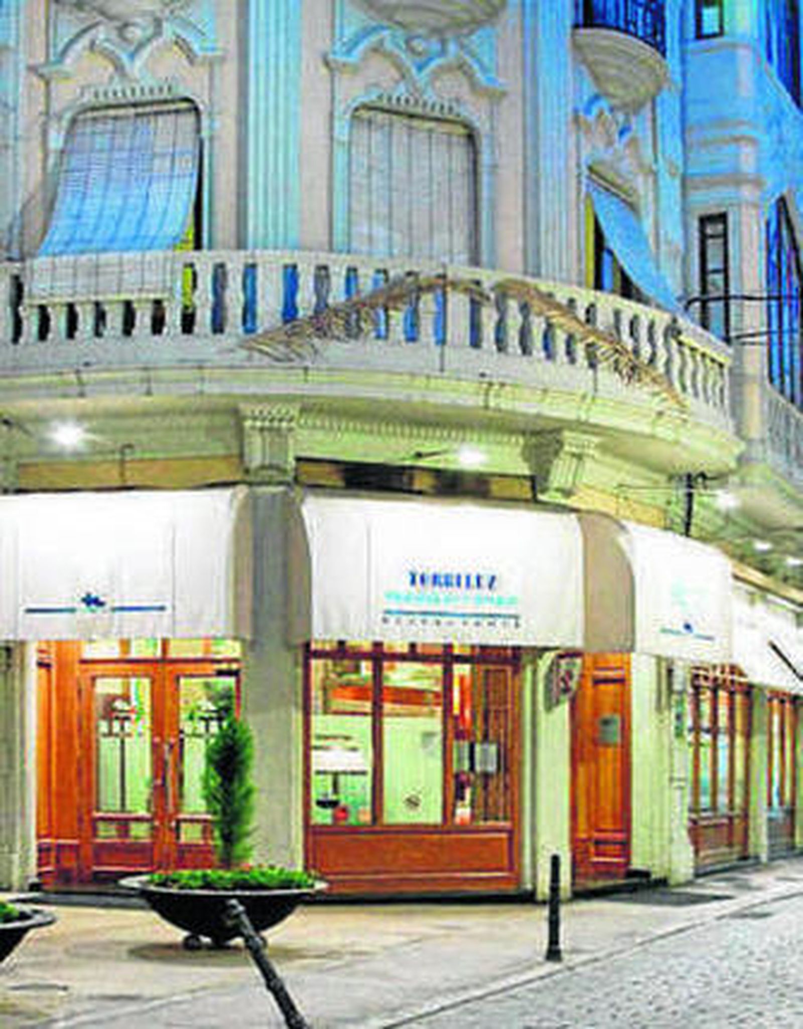 Fachada del Torreluz.