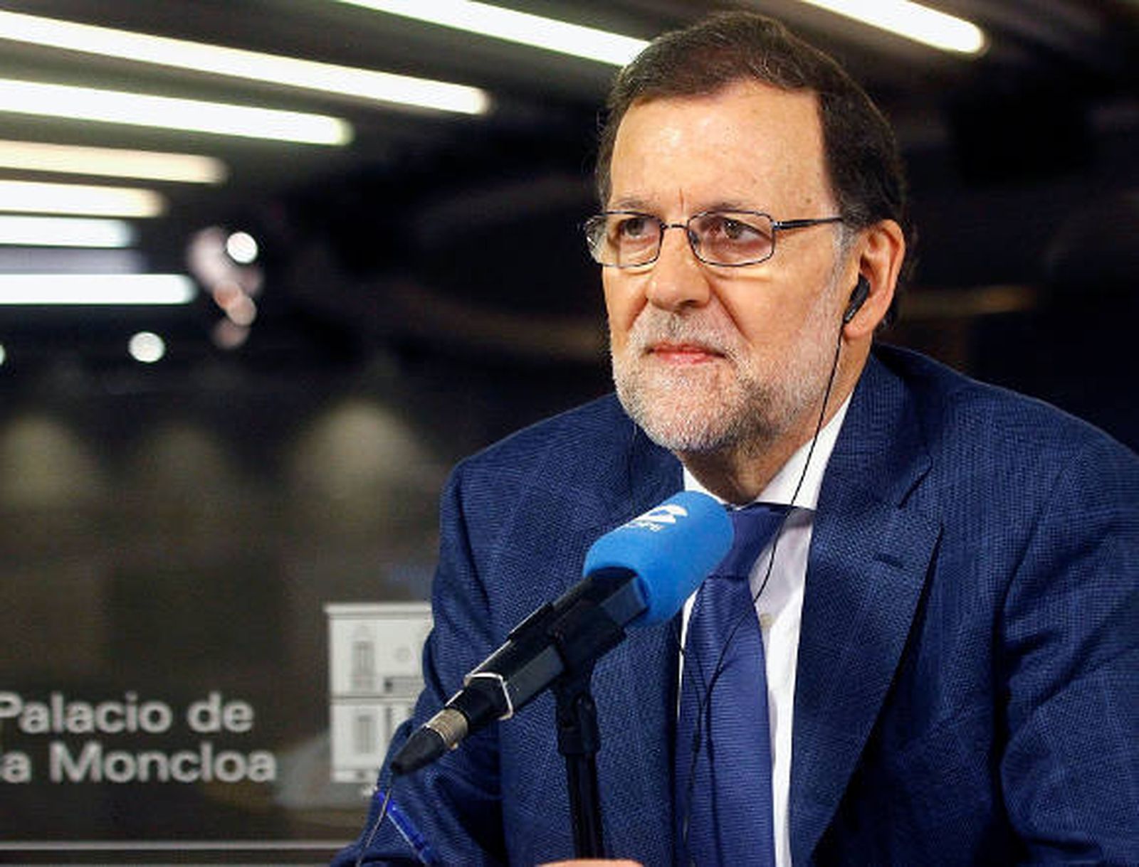 Rajoy insiste en un acuerdo con PSOE y C's y asegura no tener "líneas rojas"