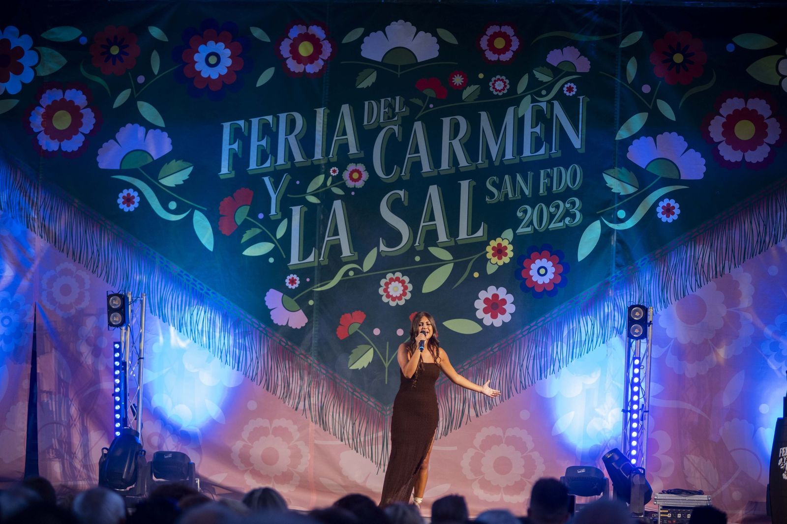 Búscate en las imágenes de la inauguración de la Feria del Carmen y de la Sal de San Fernando