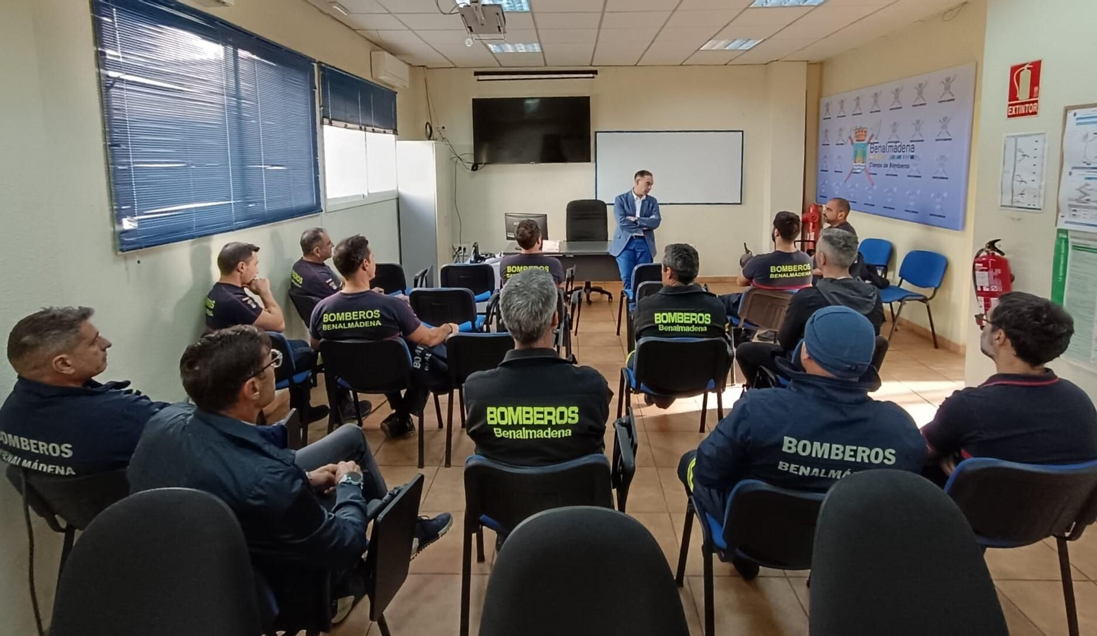 La reunión mantenida entre el Ayuntamiento y los Bomberos.