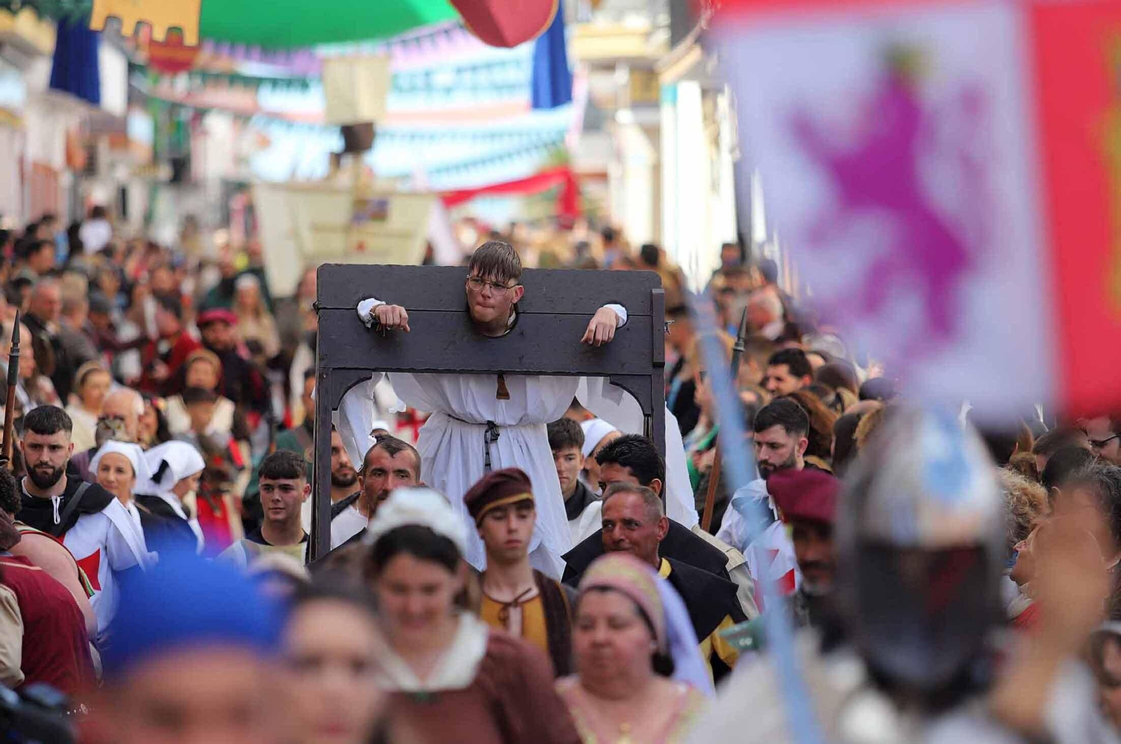 Imágenes del gran ambiente en la Feria Medieval de Palos de la Frontera, Huelva