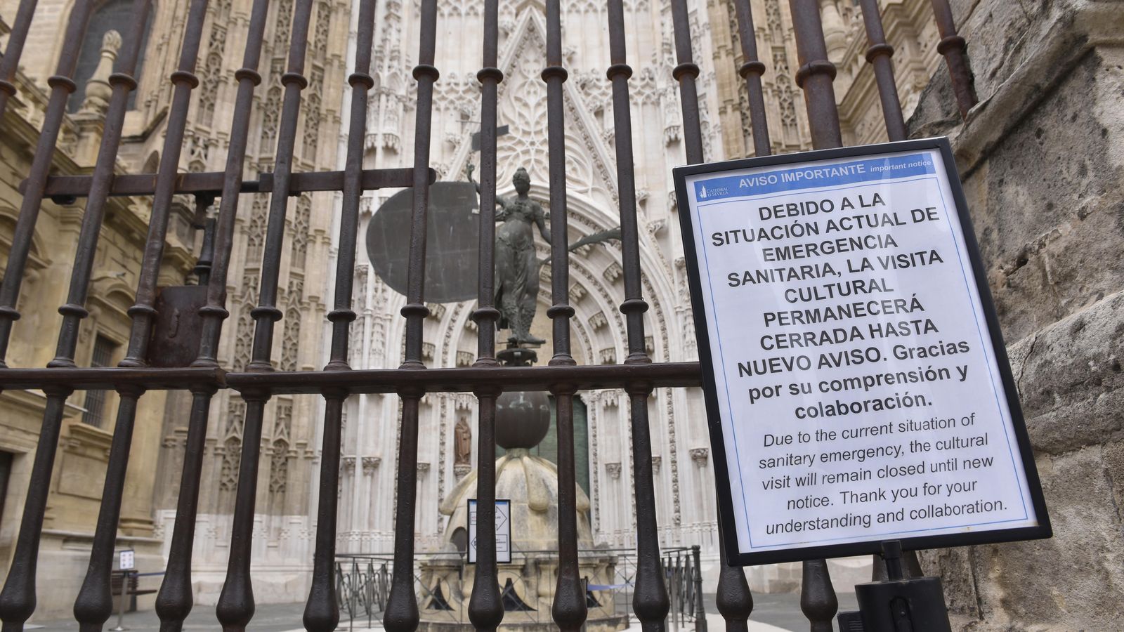 El aviso colocado durante meses en la Catedral
