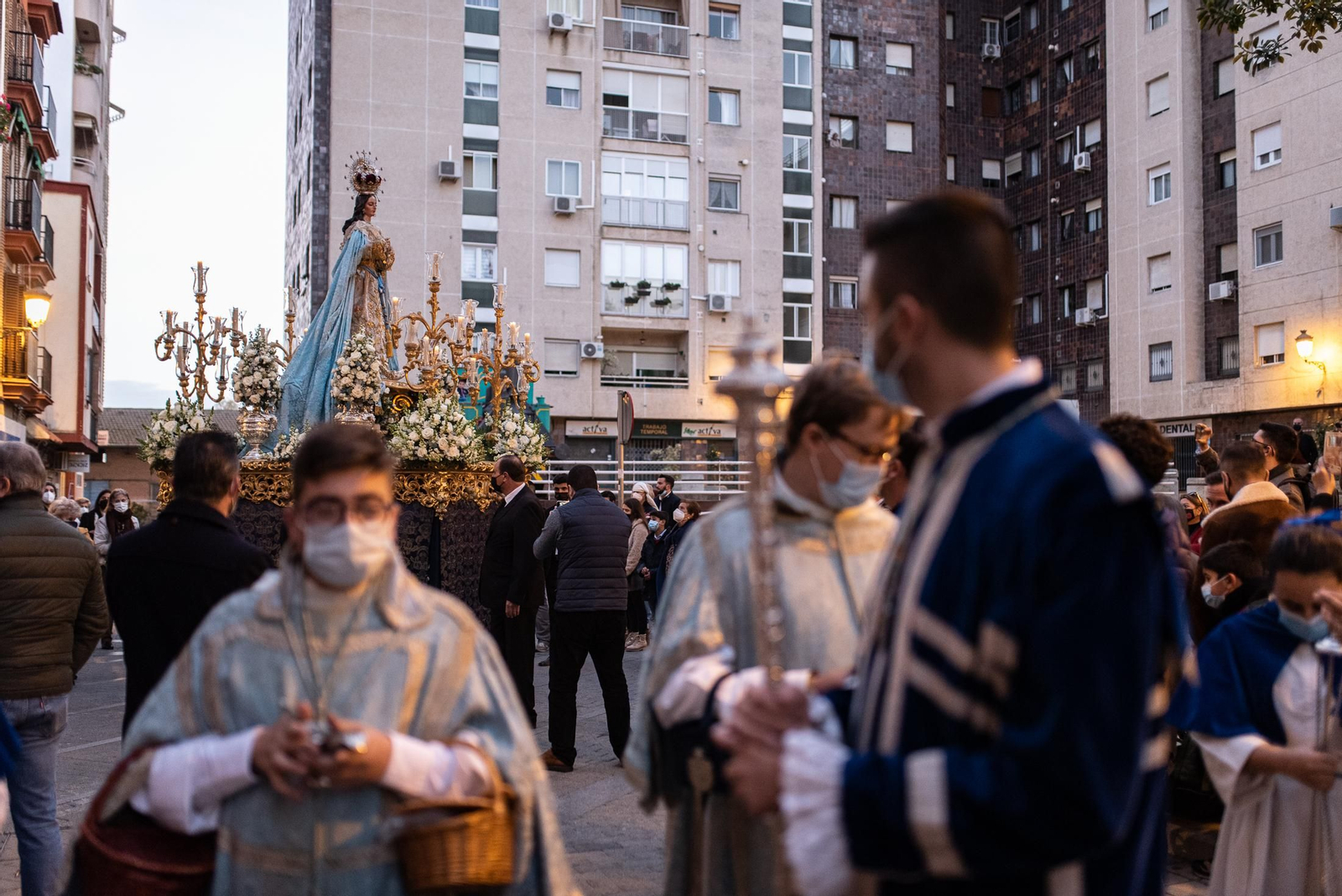 Imágenes de la Inmaculada Concepción procesionando por las calles de Huelva