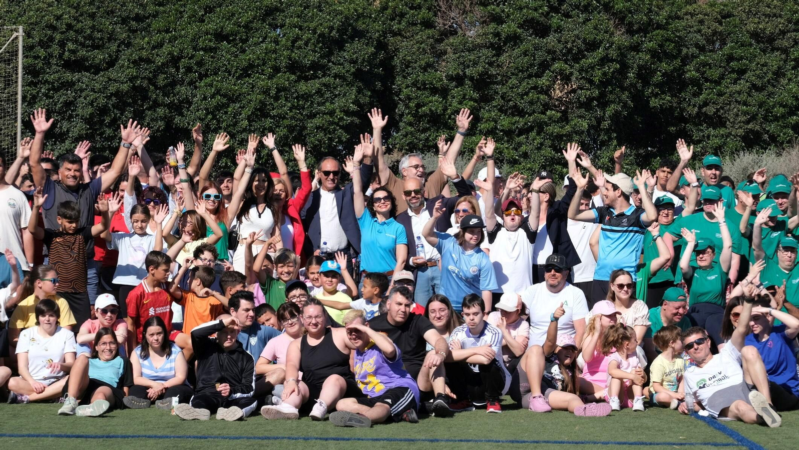 Multitudinario encuentro en el que el deporte ha sido el nexo de unión entre alumnado, profesorado, asociaciones e instituciones.
