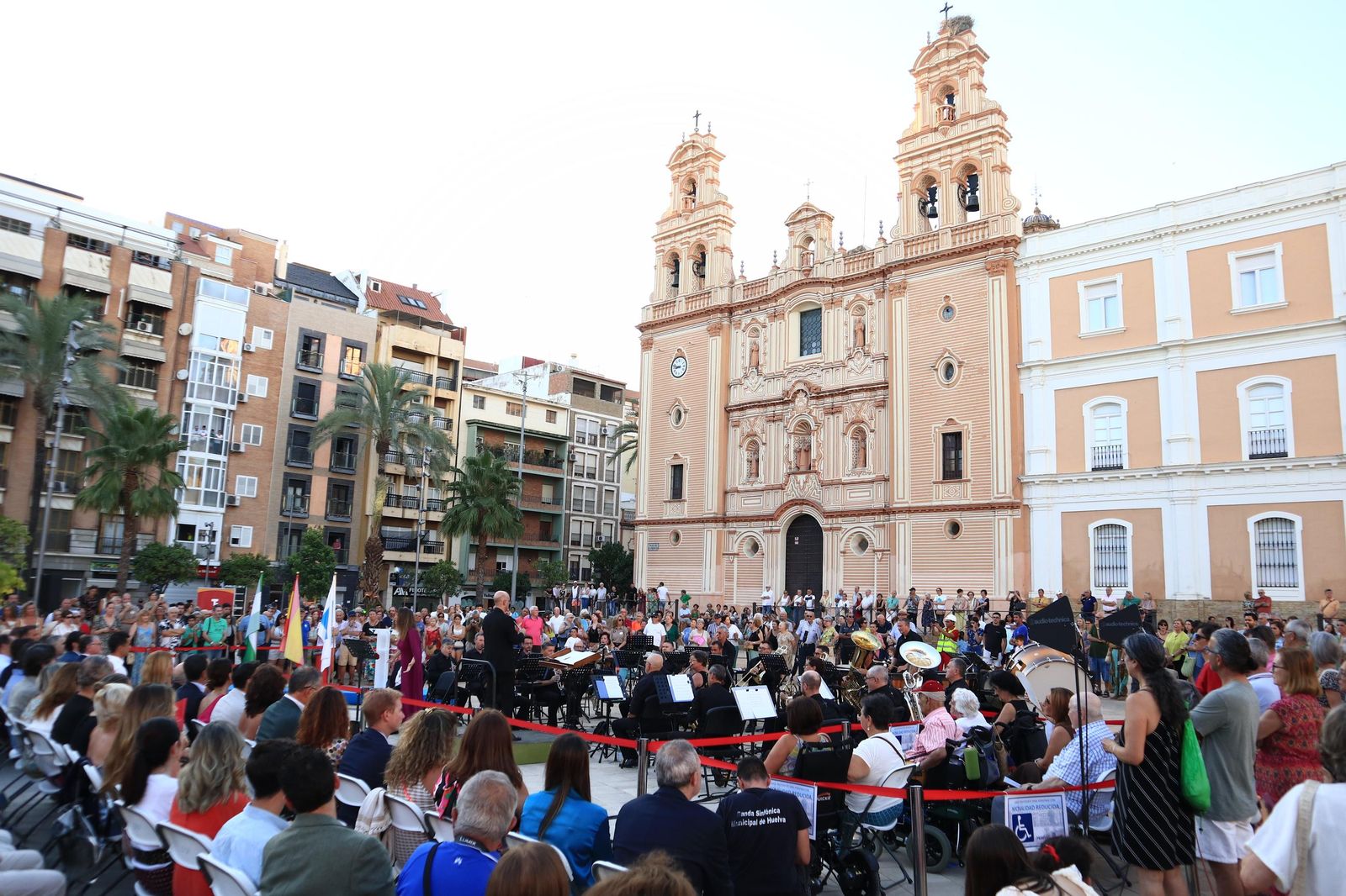 Inauguración de la Plaza de La Merced de Huelva en imágenes