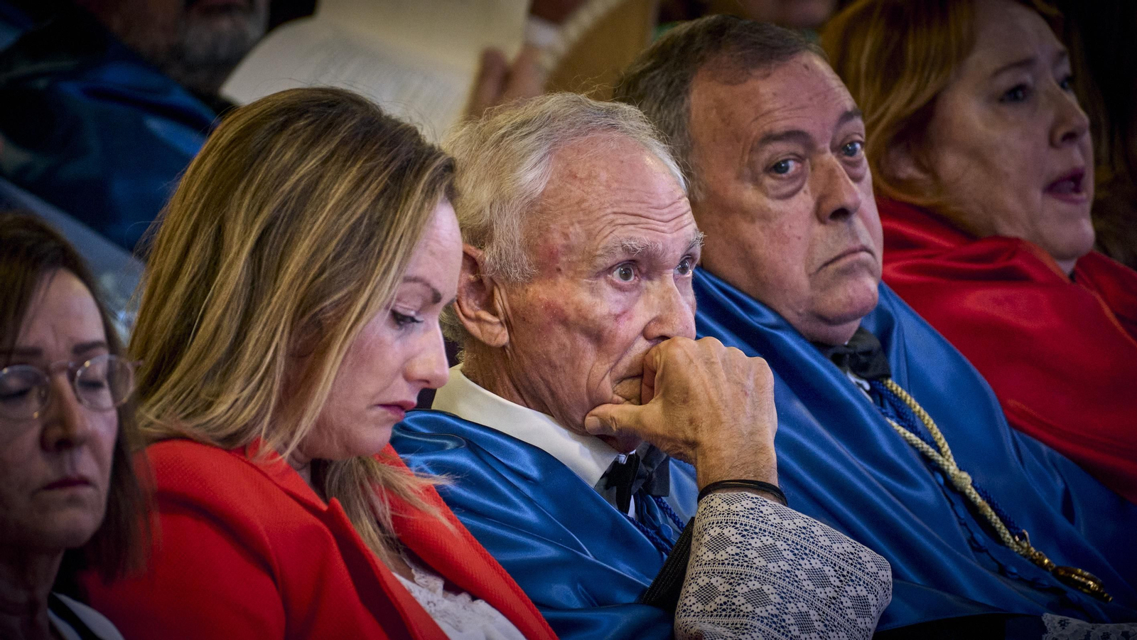 Ceremonia de apertura del curso de la UCA en el aula magna de la Facultad de Filosofía y Letras.