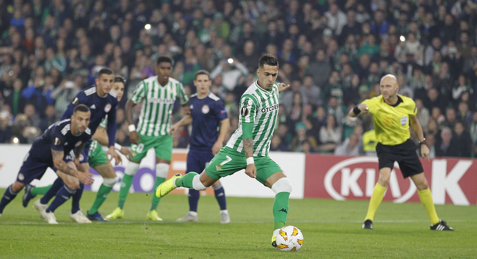 Las imágenes del Betis-Olympiacos