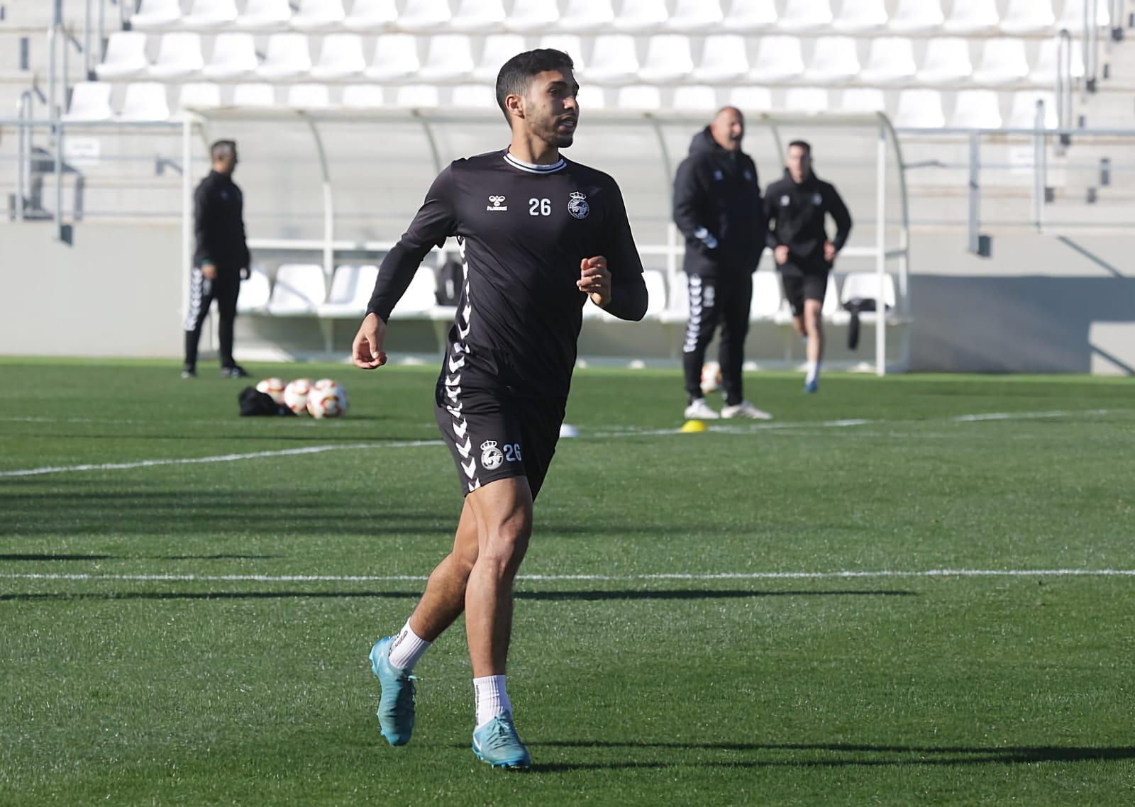 El marroquí Yassine, en su primera jornada de trabajo con el equipo de Segunda Federación