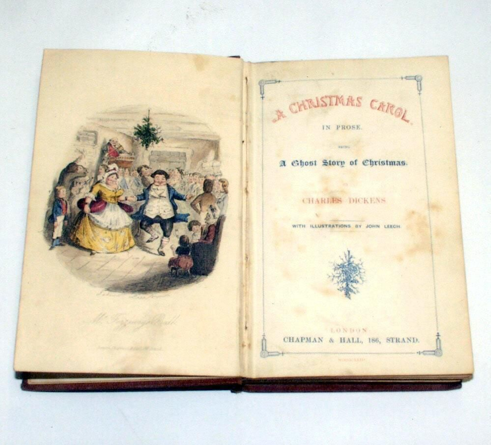 Una edición de 'Cuento de Navidad' de Dickens.