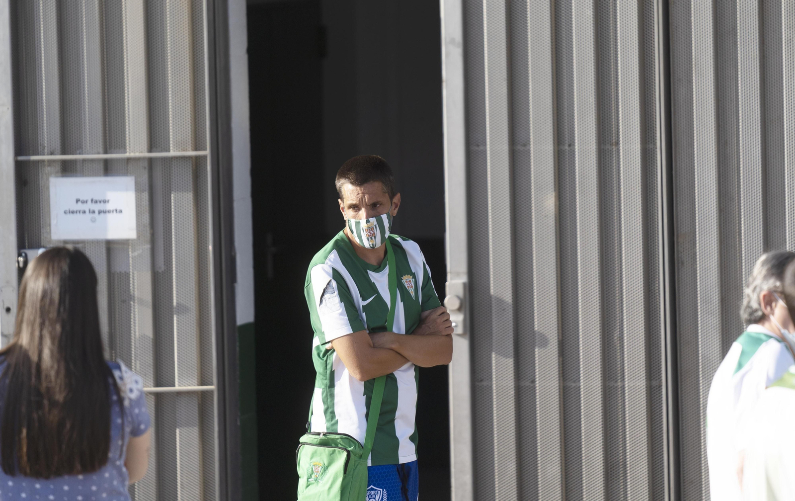 Las imágenes del primer día de la campaña de abonados del Córdoba CF