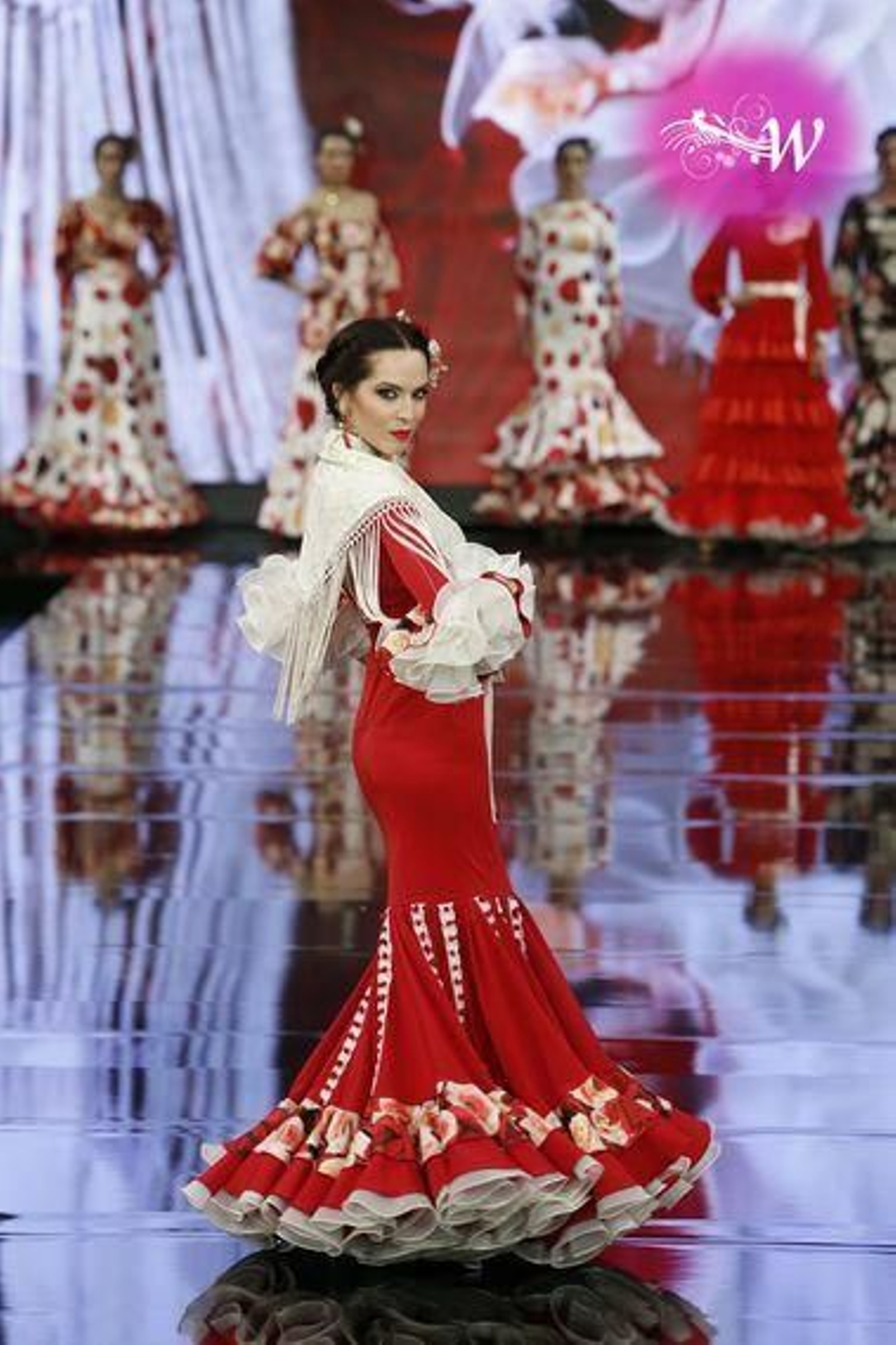 Carmen Vega presenta su colección en SIMOF 2020, todas las fotos de su desfile