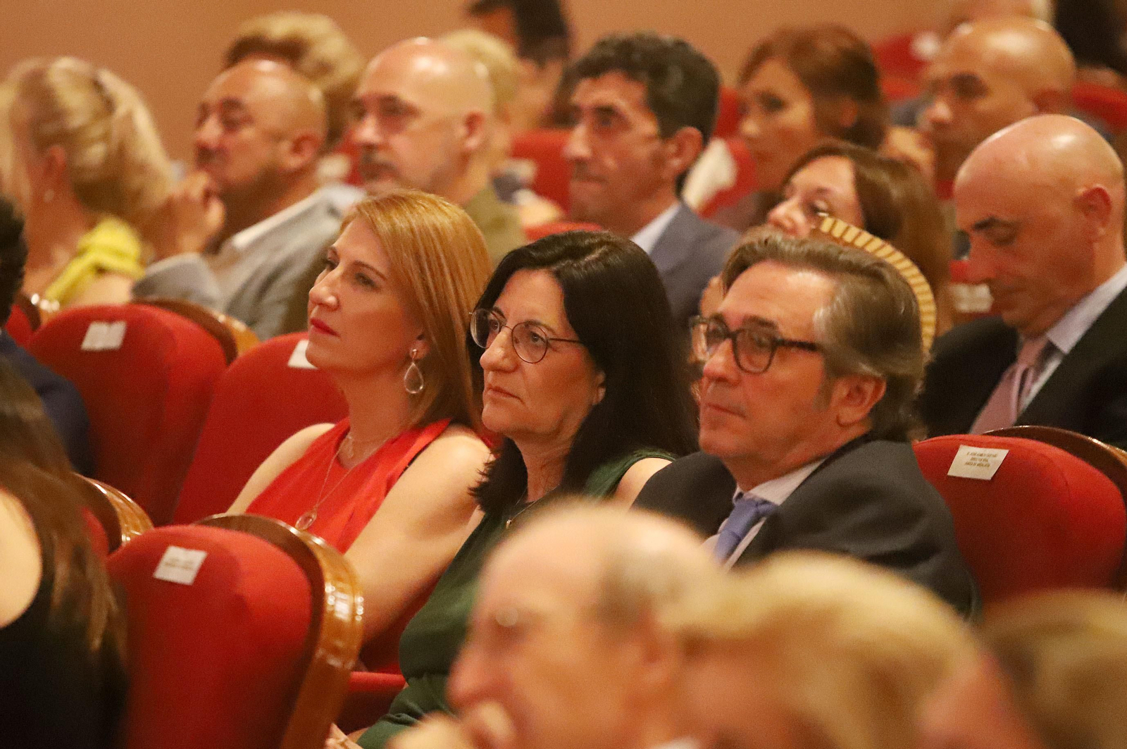 Imágenes de la toma de posesión de Pilar Miranda como alcaldesa de Huelva