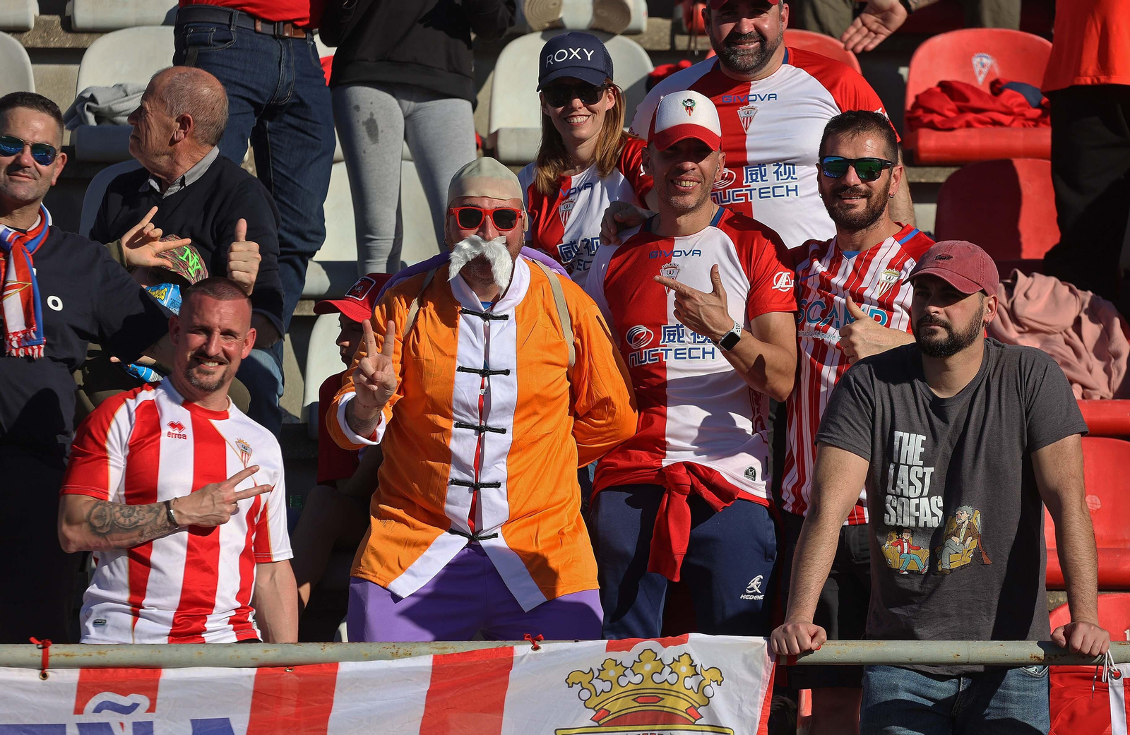 Búscate en el Nuevo Mirador durante el Algeciras - Real Madrid Castilla de Primera Federación