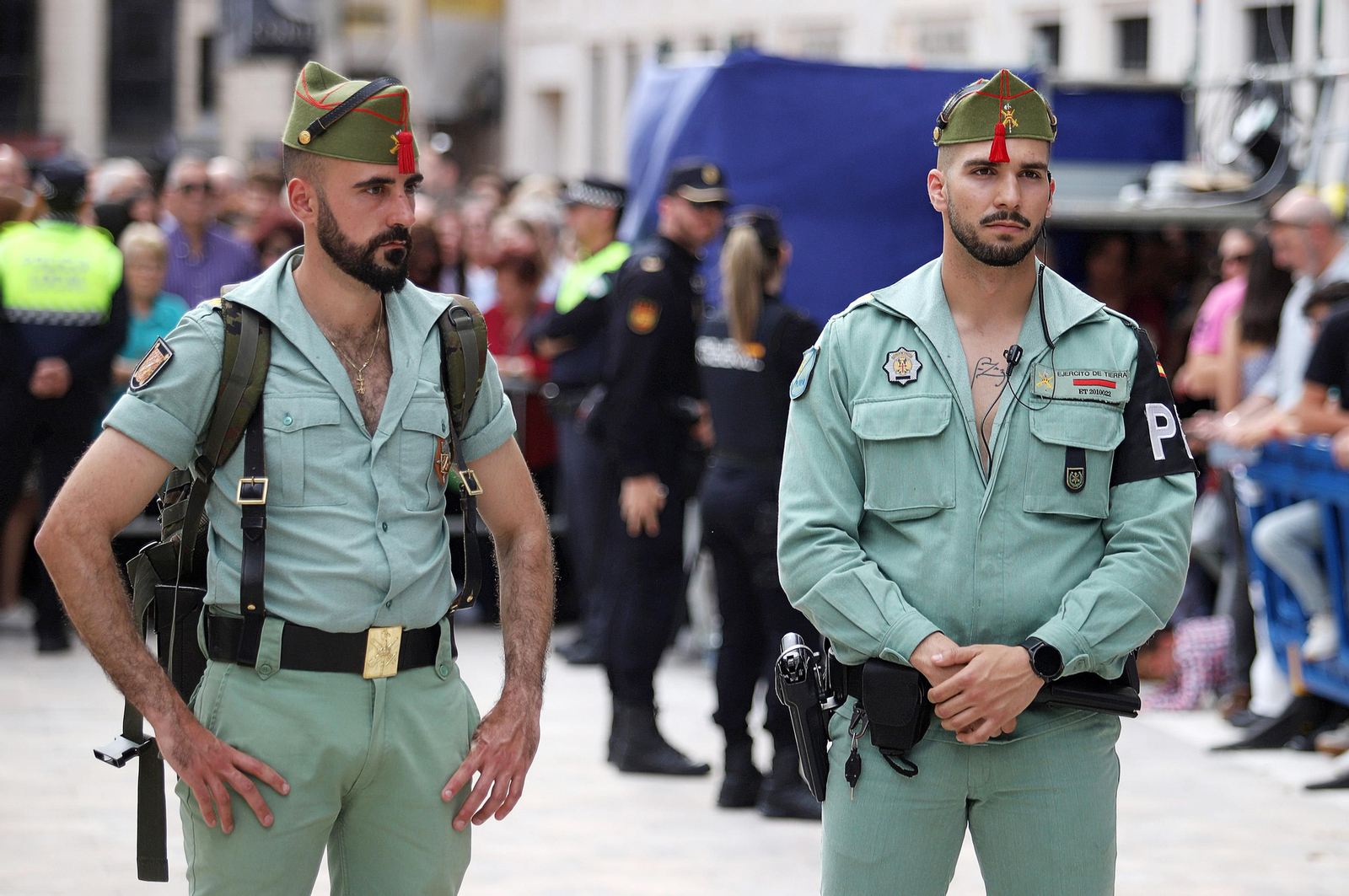 Sábado de Pasión: Imágenes de La Legión con el Cristo de la Vera+Cruz