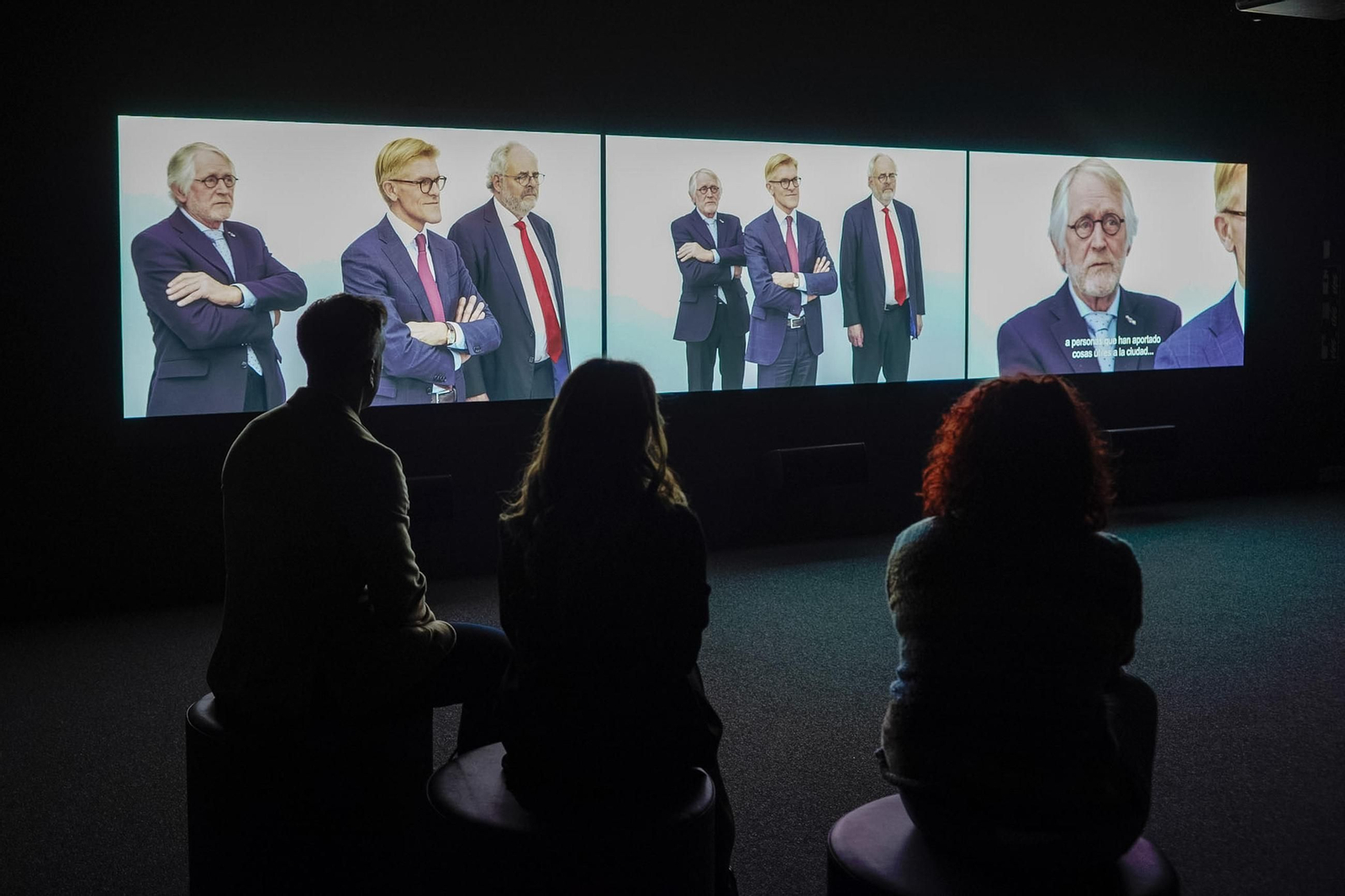 Una escena de  'La ronda de noche', la videoinstalación de Rineke Dijkstra.