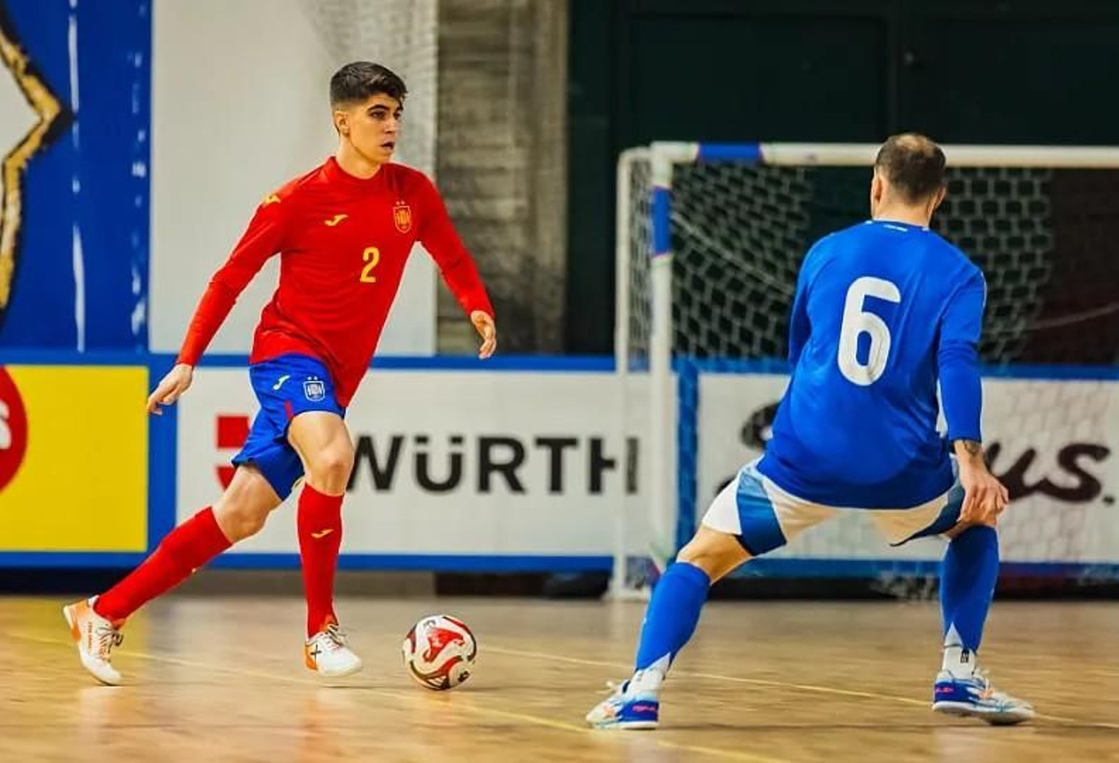 Antonio Pérez, en un momento del duelo ante el plantel transalpino.