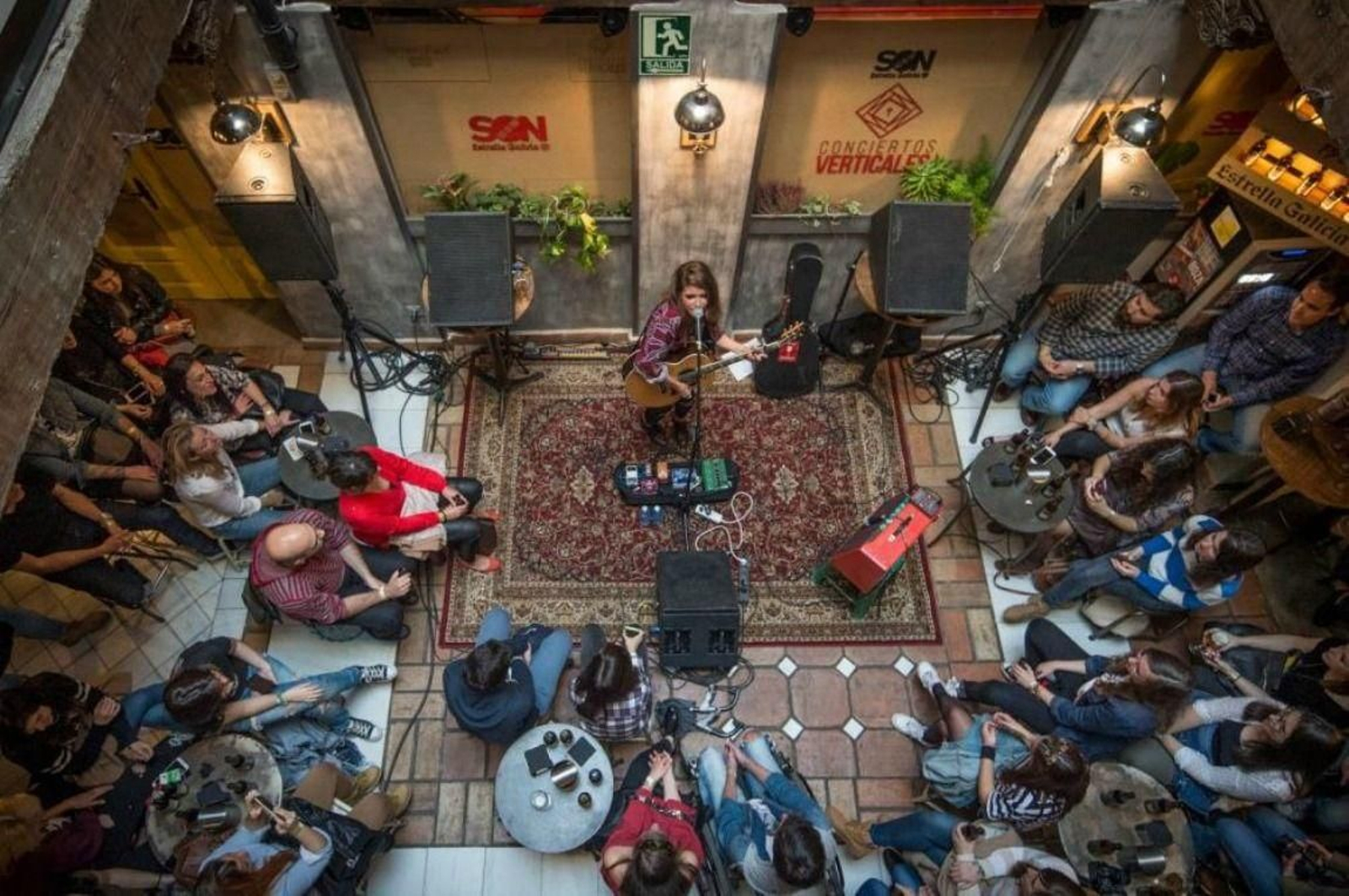 Imagen de uno de los conciertos ofrecidos en Lemon Rock. Imagen de uno de los conciertos ofrecidos en Lemon Rock.