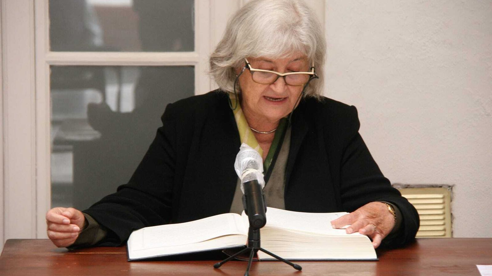 María González Forte, durante la lectura continuada en la Academia.