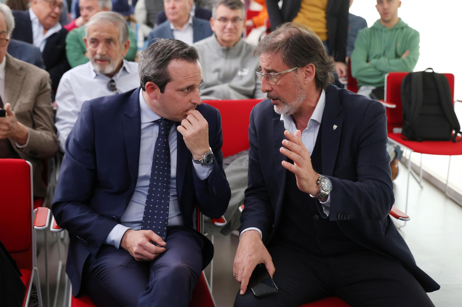 Las fotos de la gran reunión del 120 aniversario del fútbol en Málaga Las fotos de la gran reunión del 120 aniversario del fútbol en Málaga