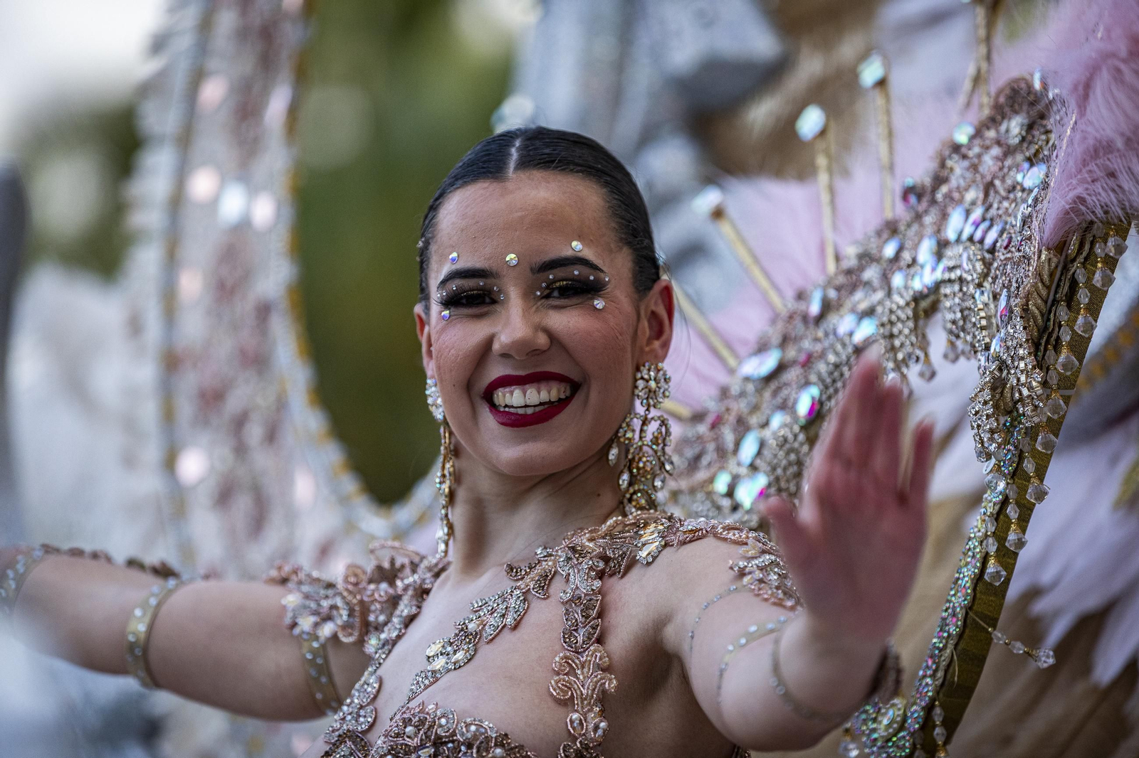 Búscate entre las mejores imágenes de la Cabalgata Magna