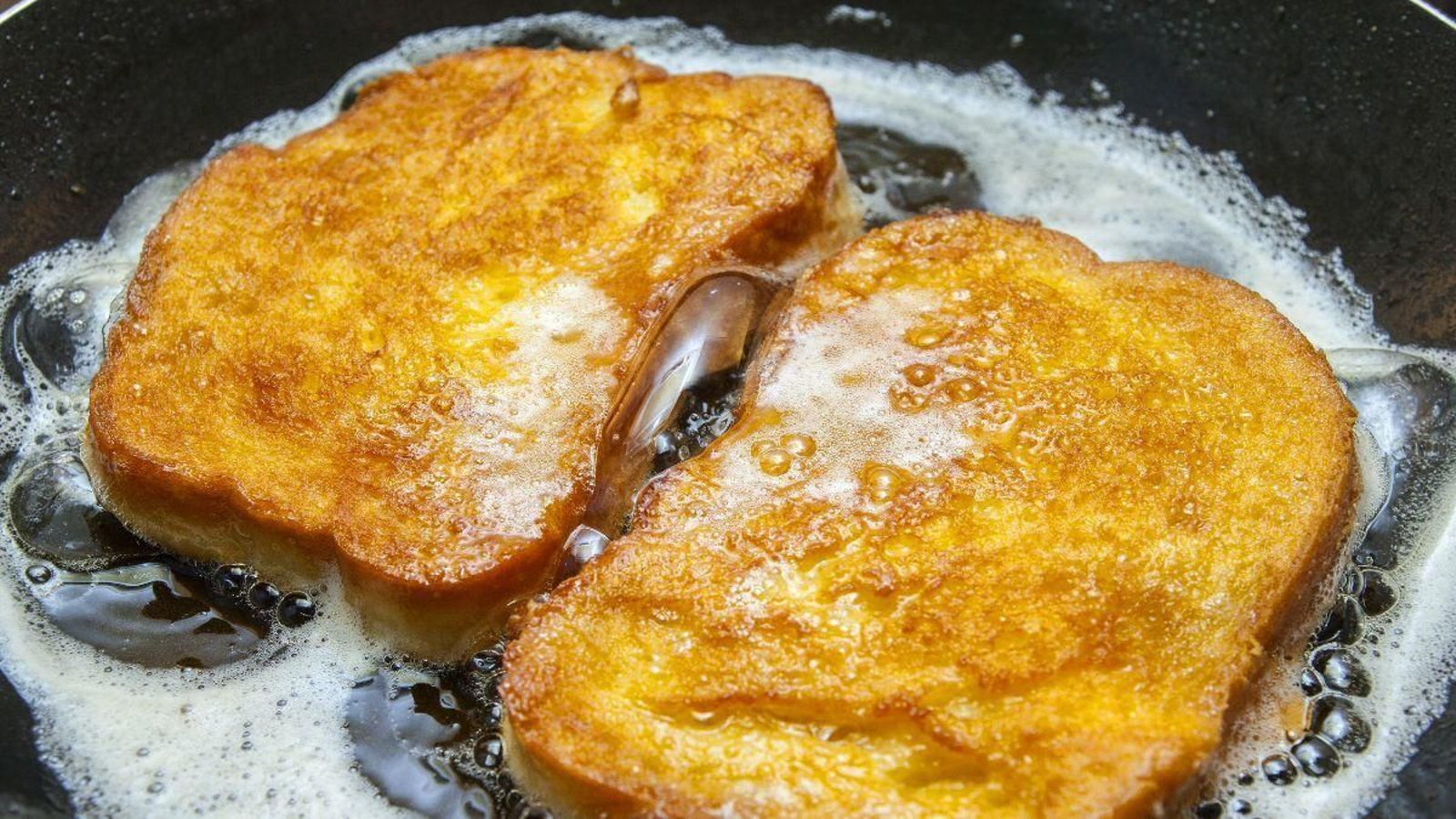 Torrijas de crema pastelera: la versión más jugosa del postre de Cuaresma por excelencia