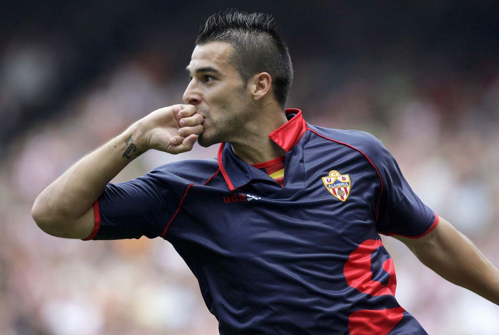 10º Álvaro Negredo y Charles Dias (32)