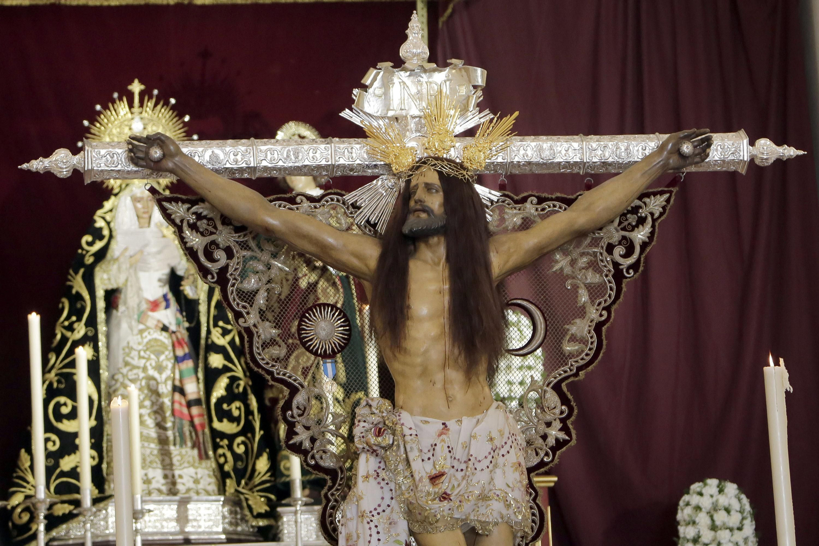 Momentos de los besamanos y besapies de este domingo de Pregón