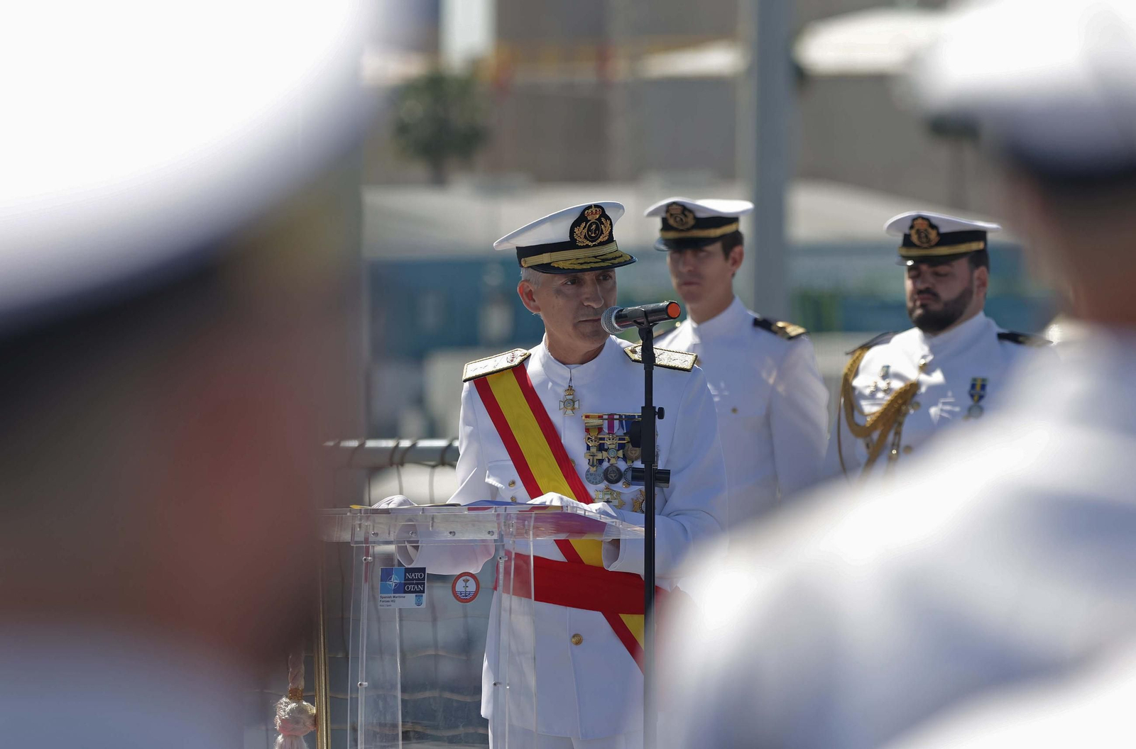 Fotos de la Jura de Bandera para personal civil a bordo del Buque de Asalto Anfibio 'Castilla' en Algeciras