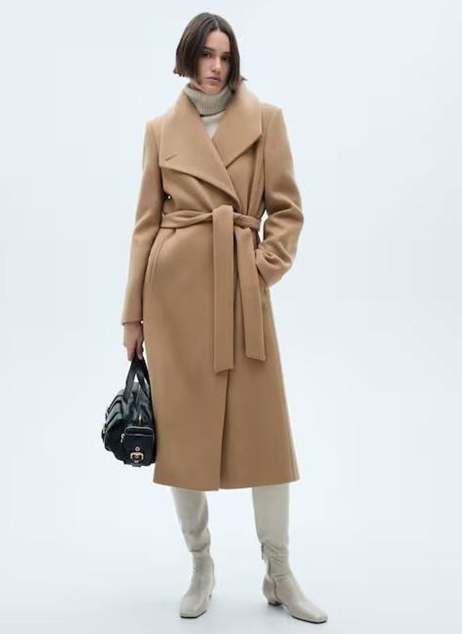 Abrigo camel de Mango.