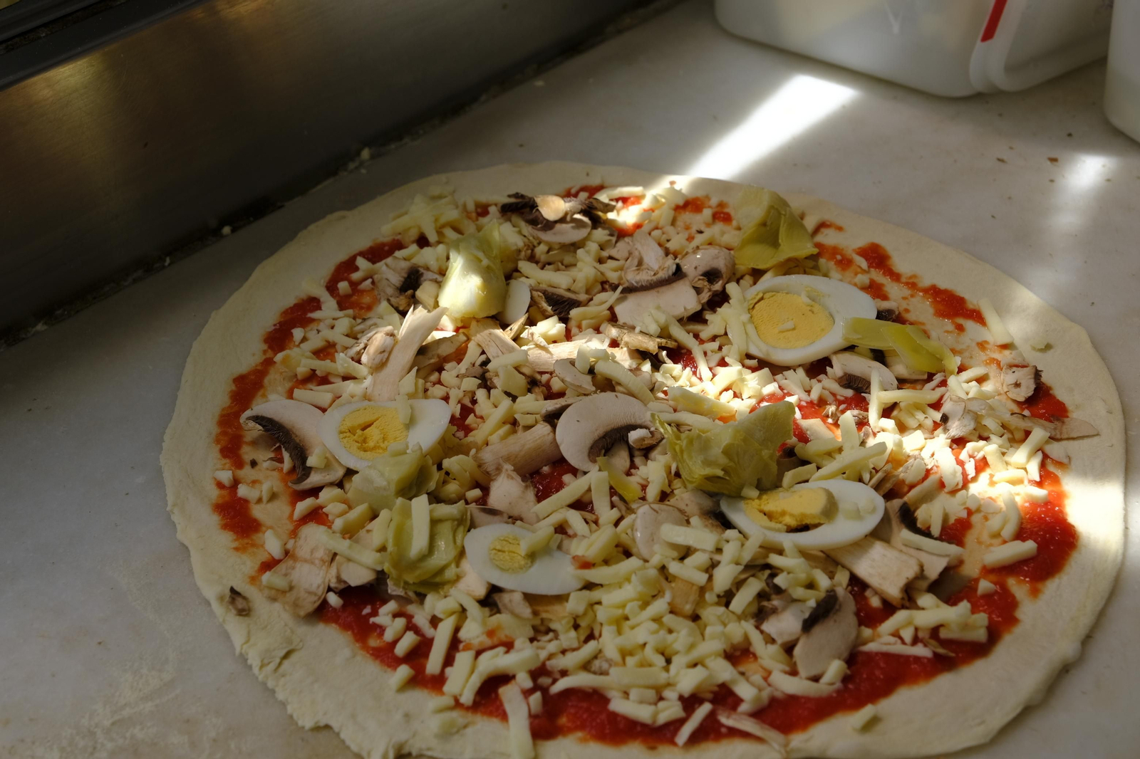 Fotogalería de la Pizzeria La Trattoria, 20 años de vida. Almería