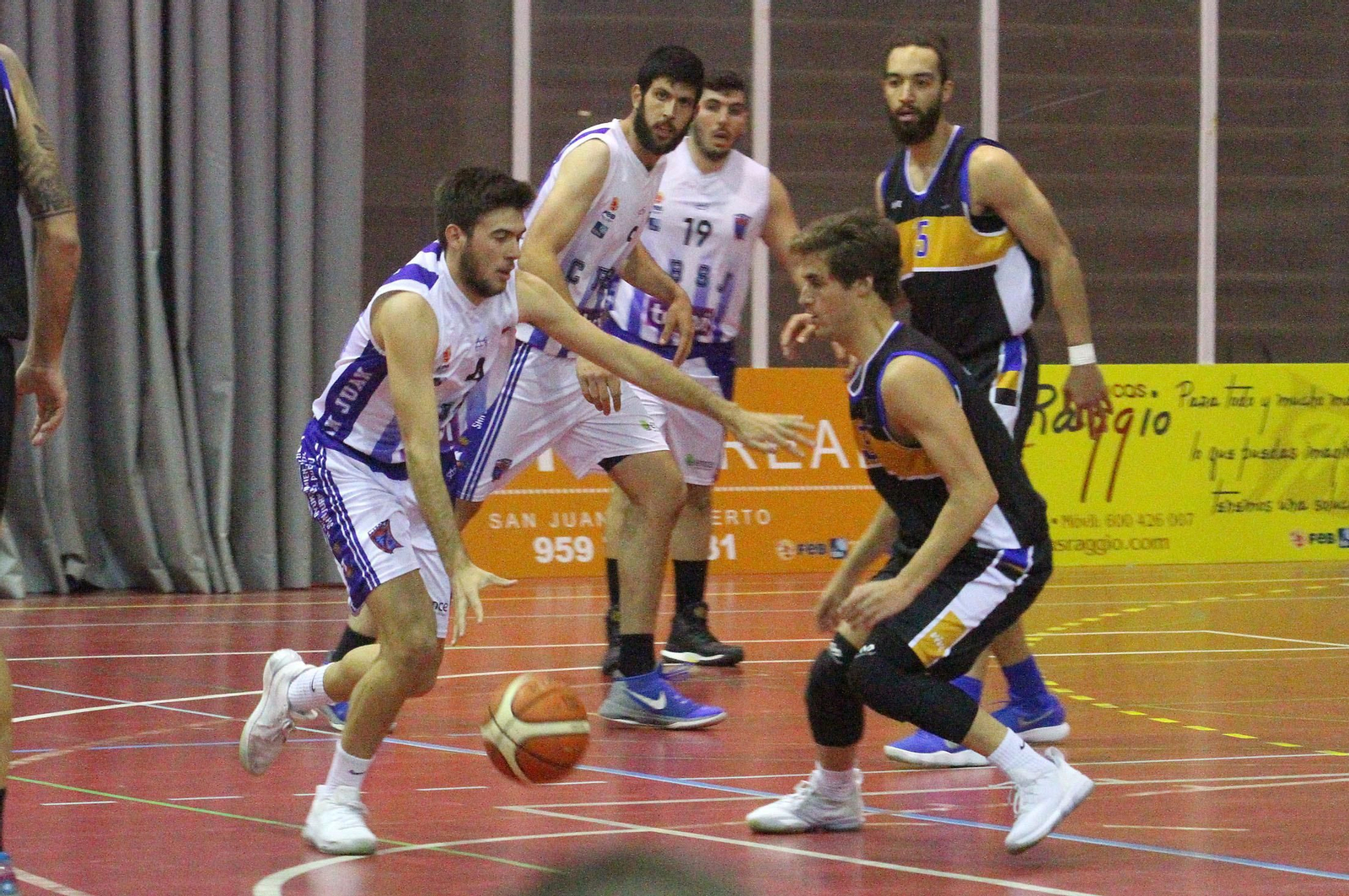 Huelva y San Juan se jugarán el todo por el todo en la próxima jornada.
