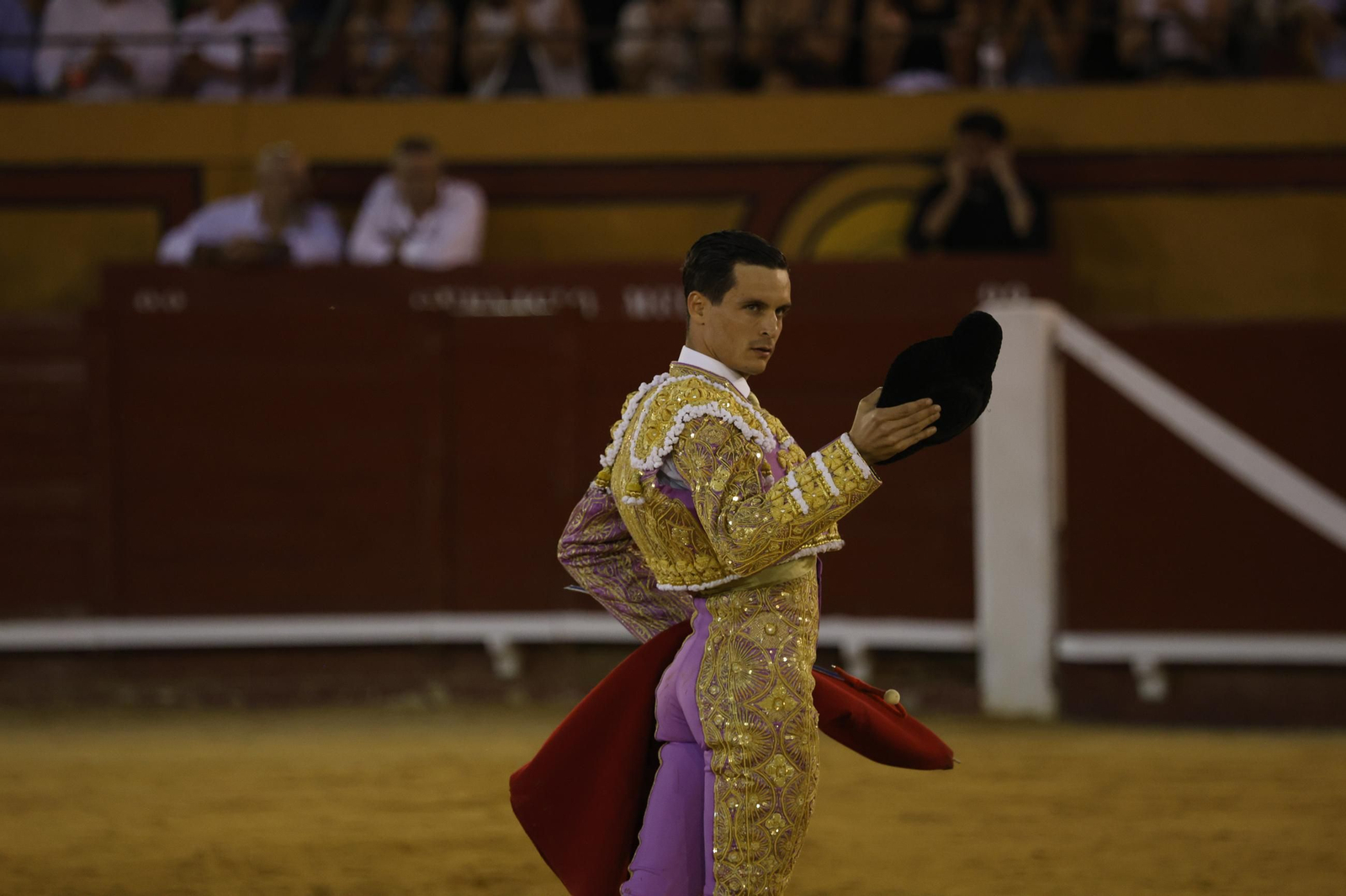 Fotos de Perera, Luque y Galván con toros de Fuente Ymbro en la primera corrida de la Feria de Algeciras 2025