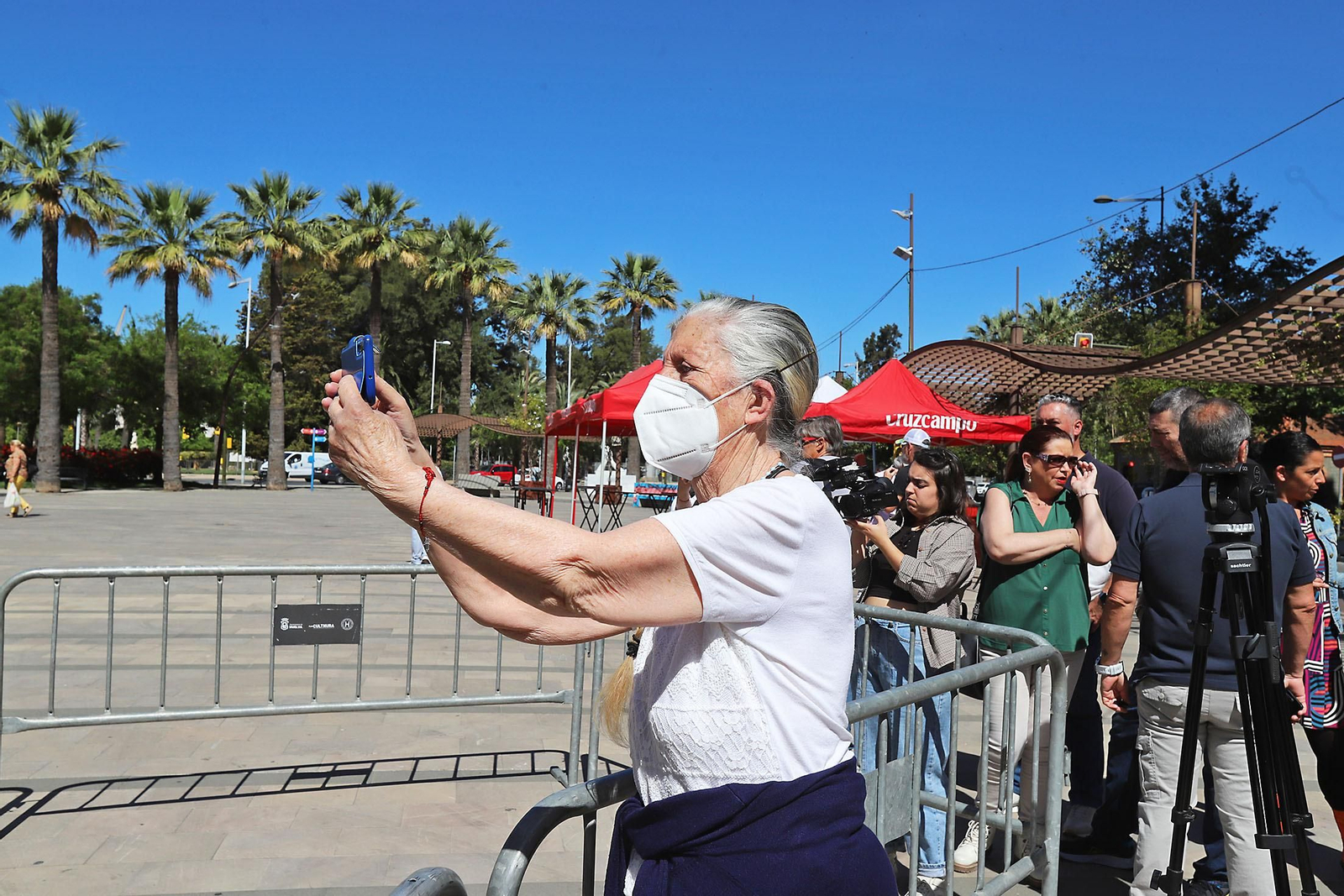 Imágenes del inicio del intento de conseguir el récord Guinnes de cortar jamón en Huelva