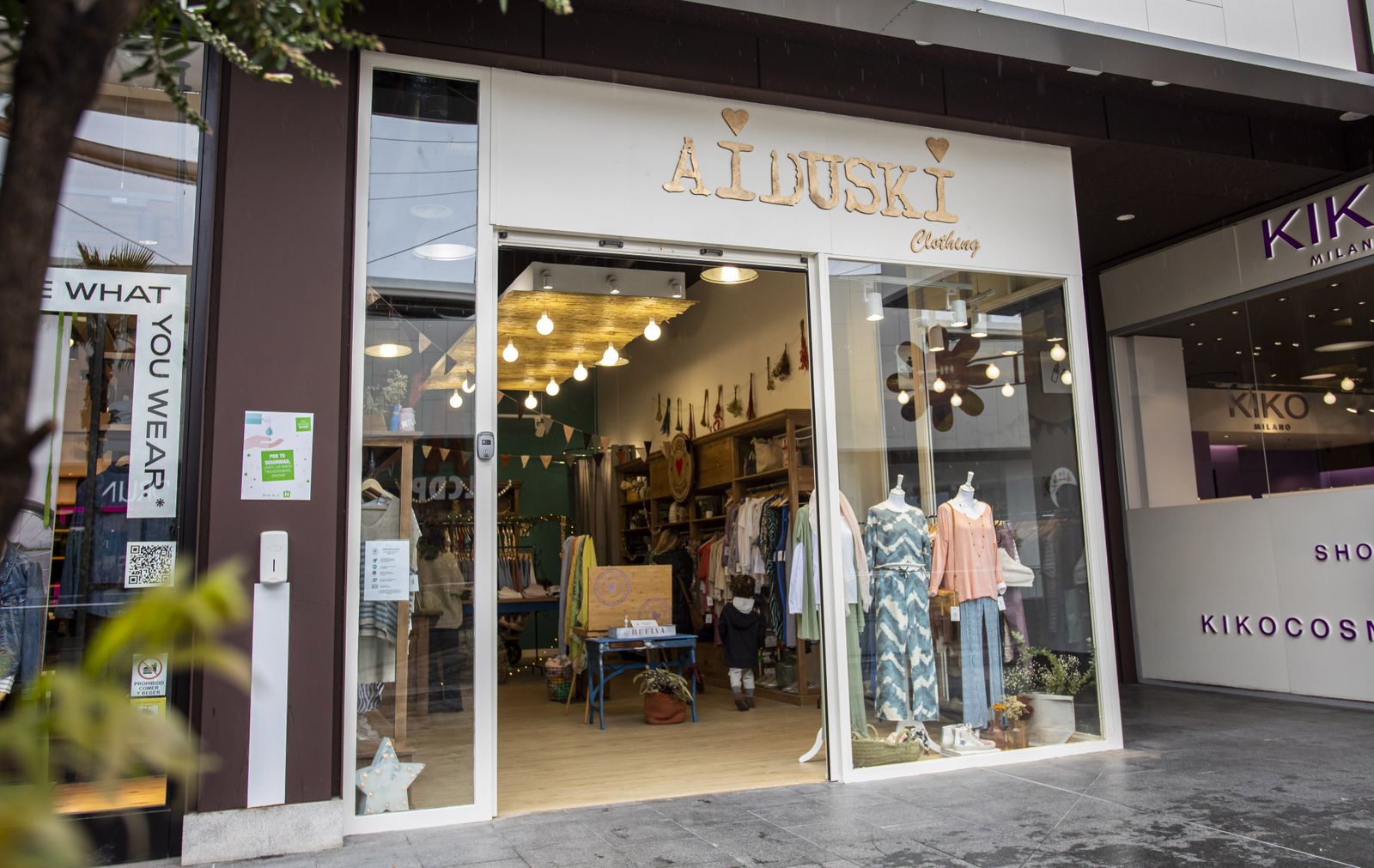 Holea incorpora a Aiduski a su oferta comercial de moda.