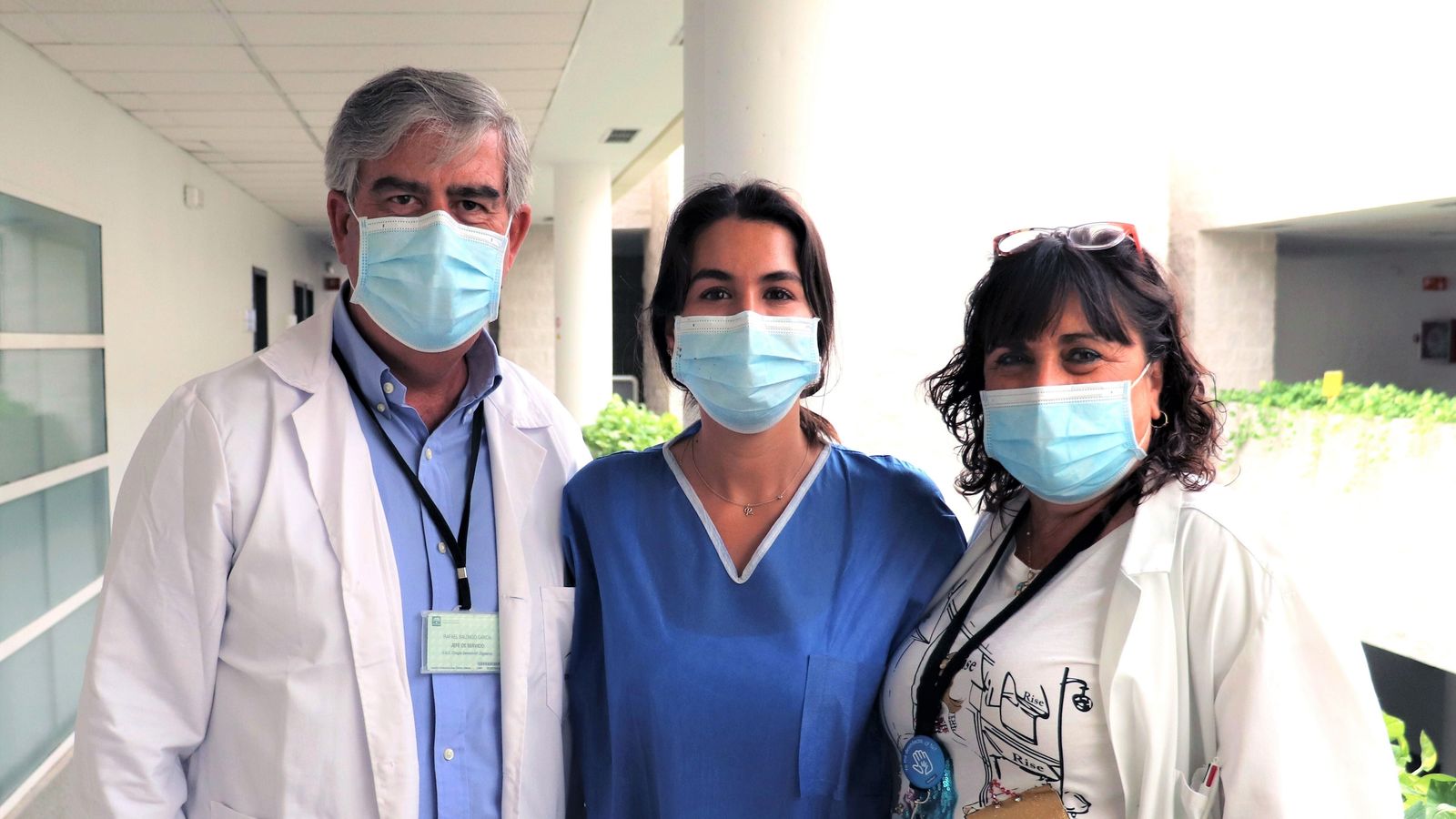 Profesionales del hospital Juan Ramón Jiménez.