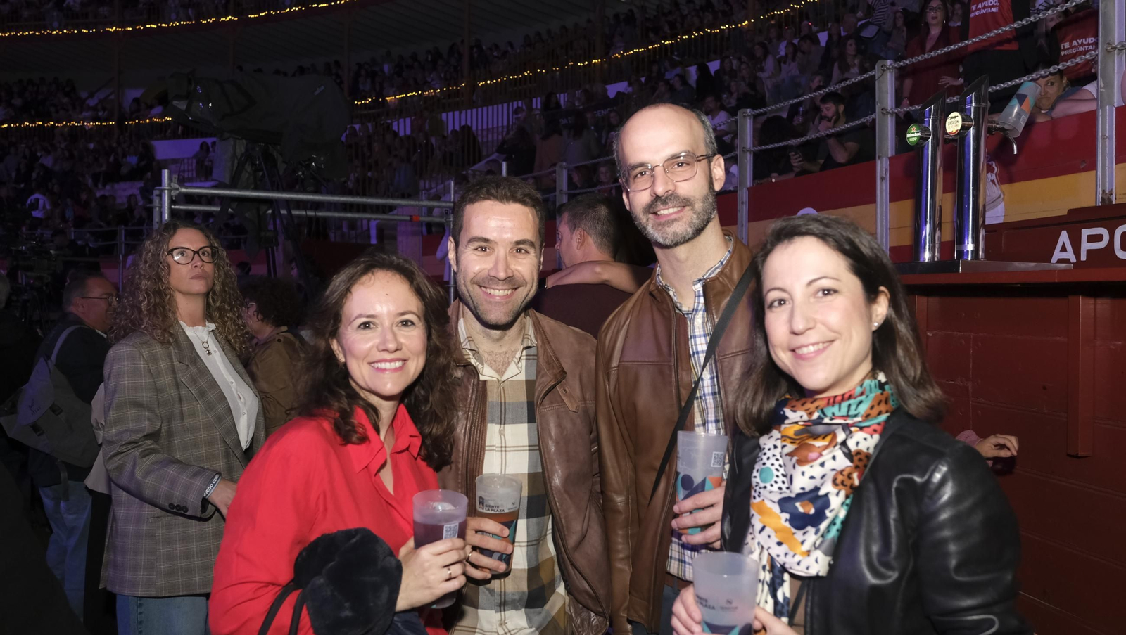 David Bisbal enamora a su Almería en el inicio de la gira 'Todo es Posible en Navidad', en fotografías