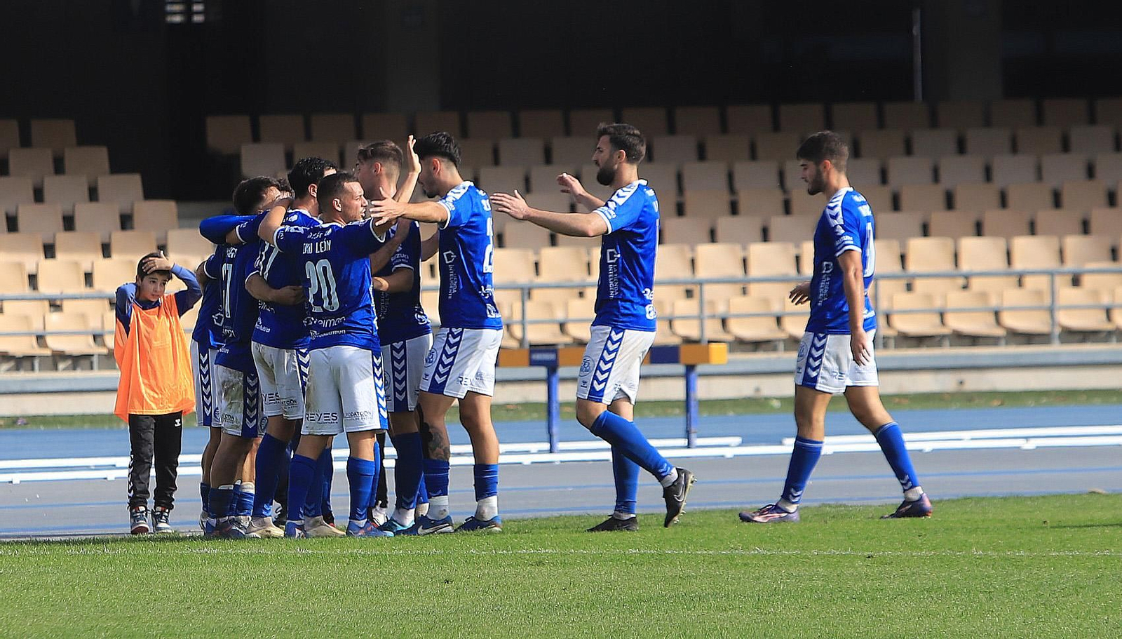 Imágenes del amistoso entre el Xerez DFC - Betis Deportivo