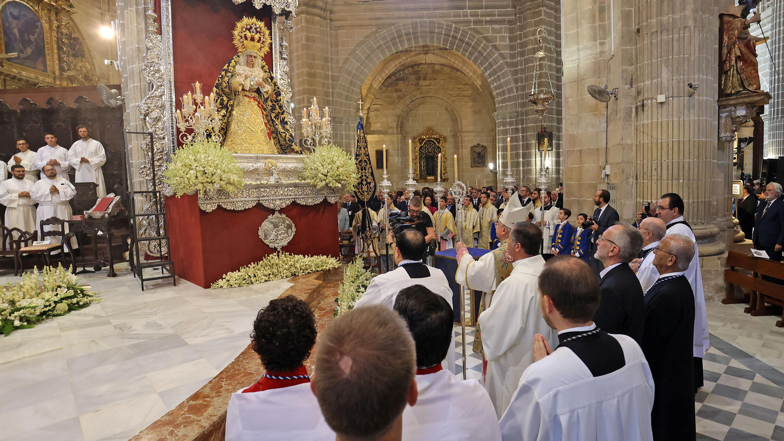 Las imágenes de la coronación de la Virgen de la Estrella en la Catedral.