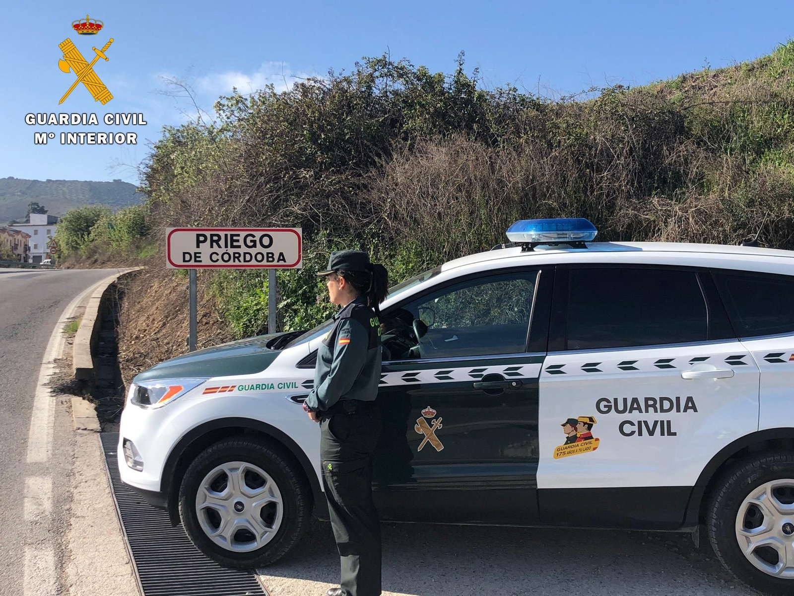 Una patrulla de la Guardia Civil en Priego de Córdoba.