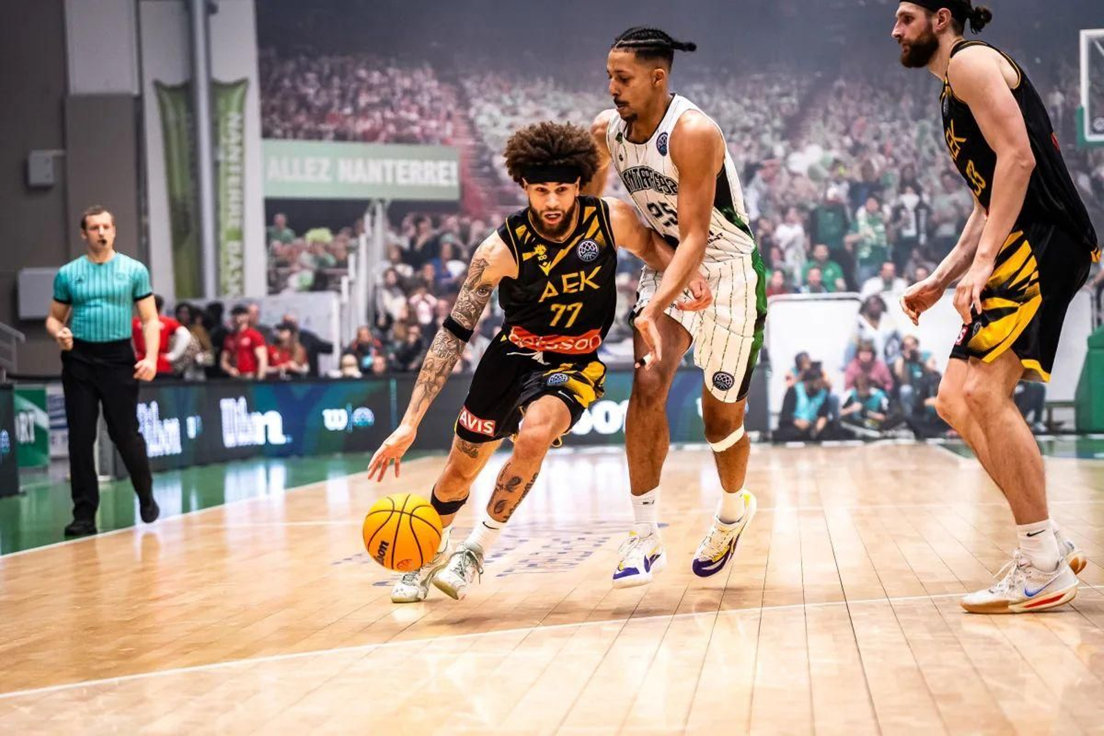 Nanterre gana al AEK de Atenas y habrá tercer partido (82-70)