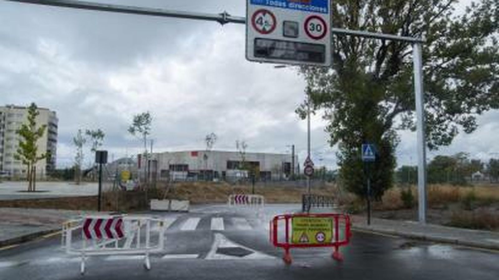 El paso de Bobadilla estuvo cortado al tráfico.