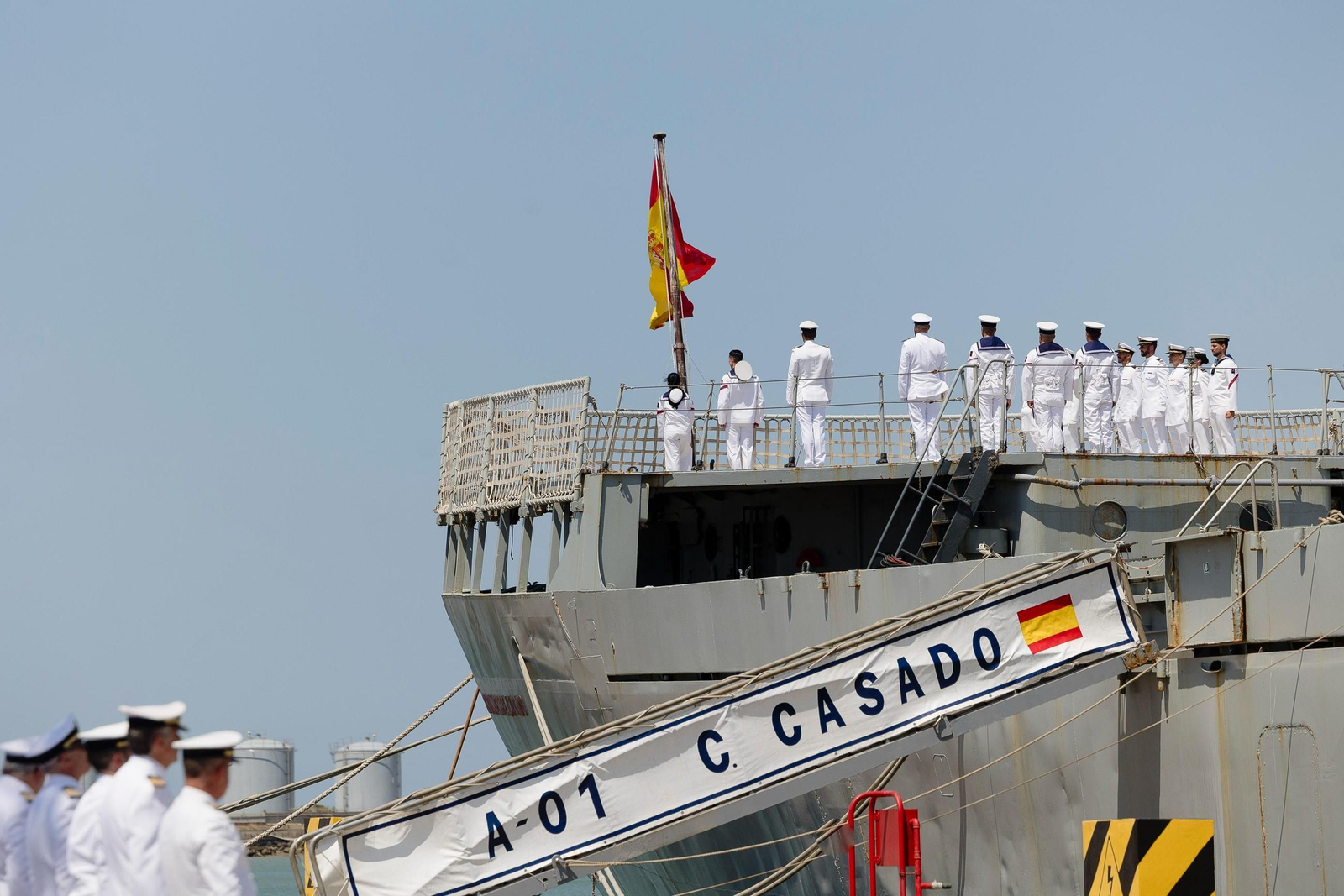 Las imagenes del acto de baja oficial del buque 'Contramaestre Casado' de la Armada