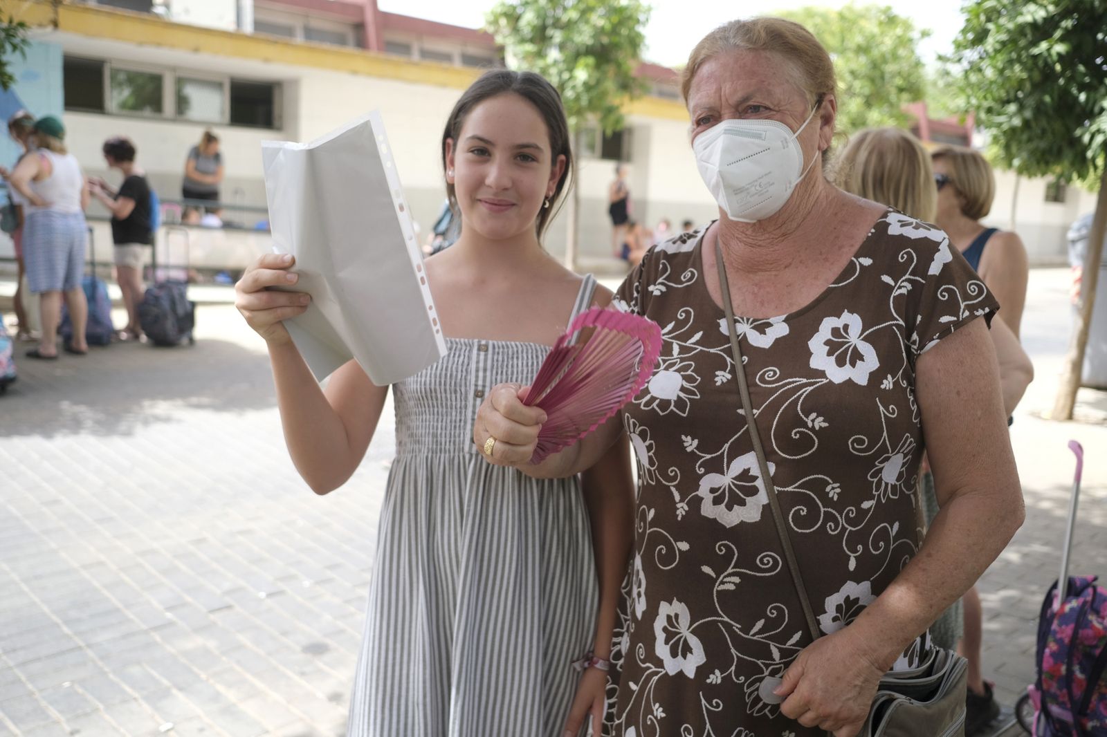 Protesta en el colegio Mediterráneo de Córdoba por los problemas de climatización, en imágenes