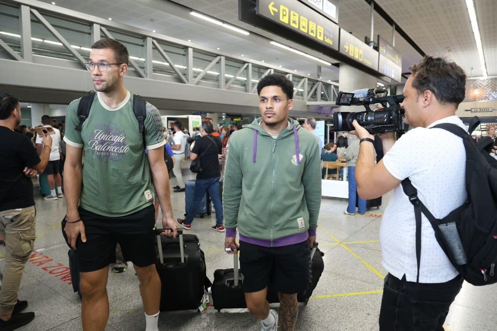 El Unicaja brinda la Copa Intercontinental con la afición