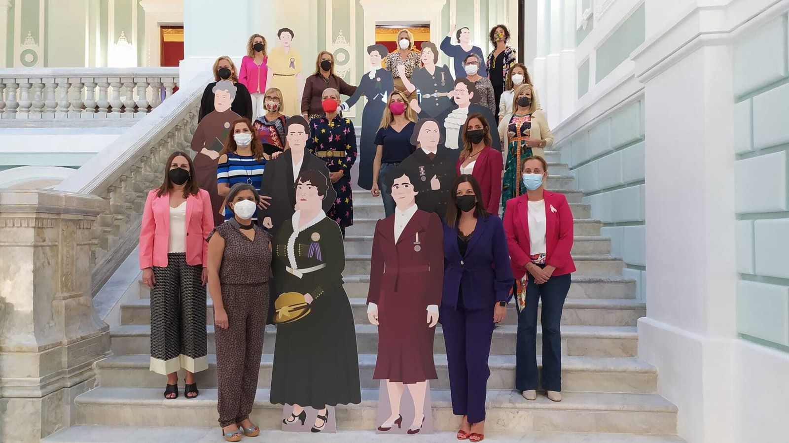 Homenaje a las sufragistas en el 90 aniversario del voto femenino.