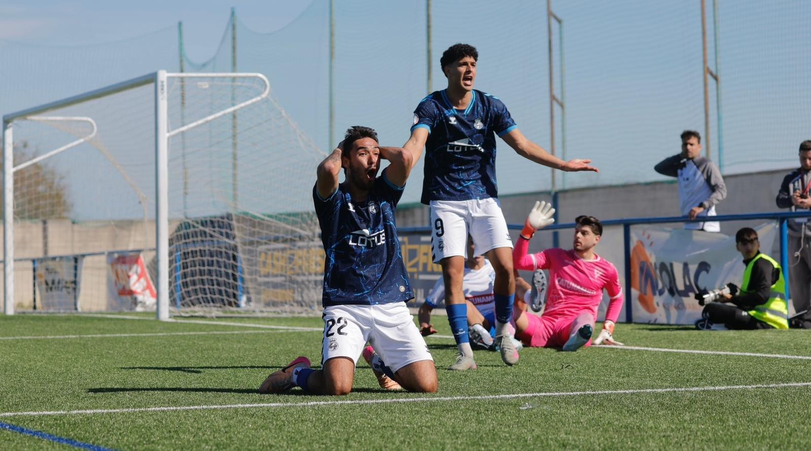 Las fotos del Castilleja-Balona de Tercera Federación (1-1)