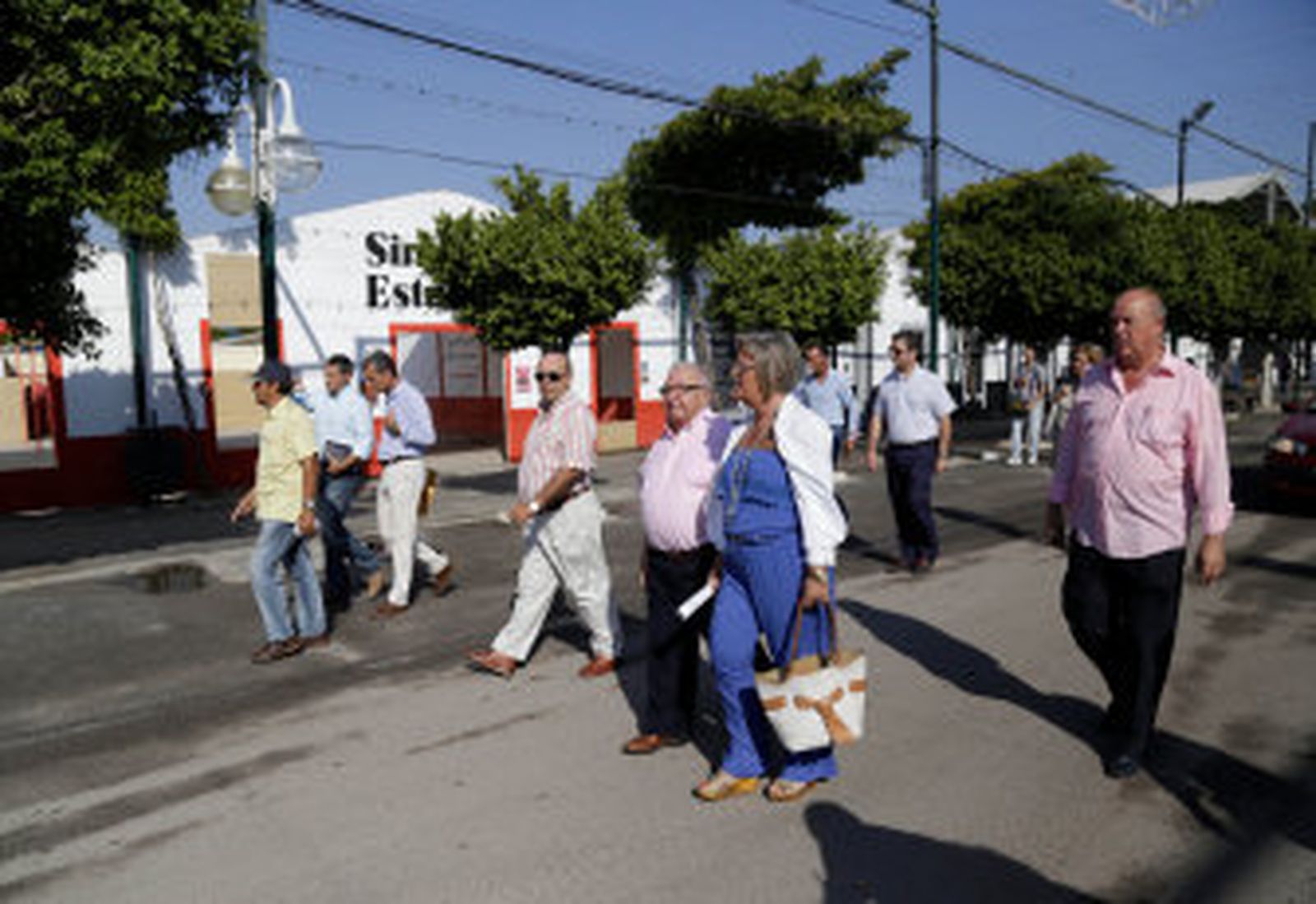 El Real de Cortijo de Torres estrena centro de exhibiciones ecuestre y 20.000 metros cuadrados de toldos azules
