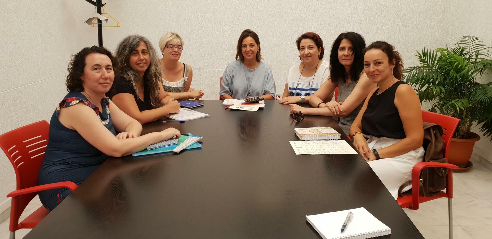 Reunión de la portavoz del PSOE con la plataforma