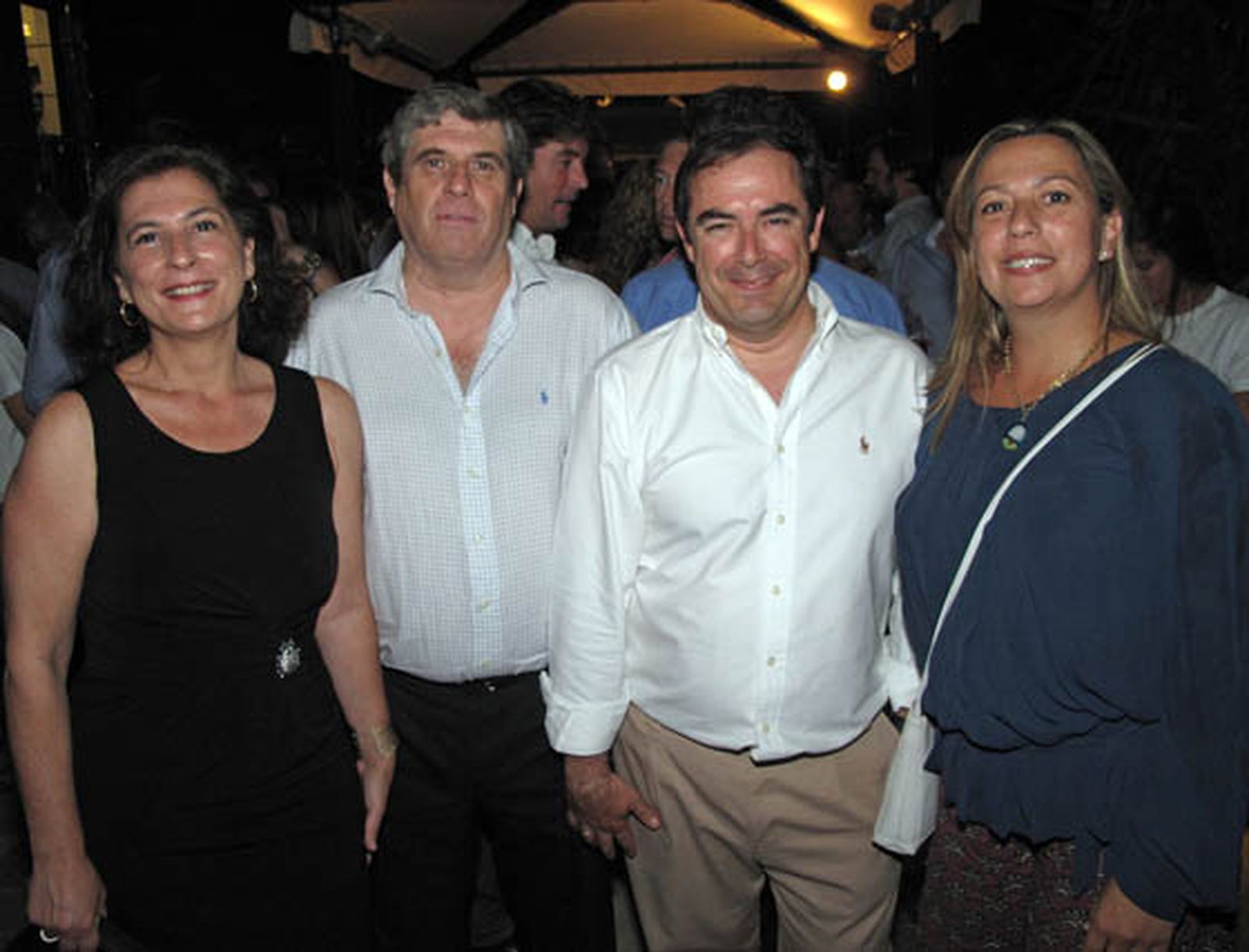 Los condes de Benjumea con Javier de Solís, conde de Casa Alegre, y Sara Naranjo.

Foto: Victoria Ramírez