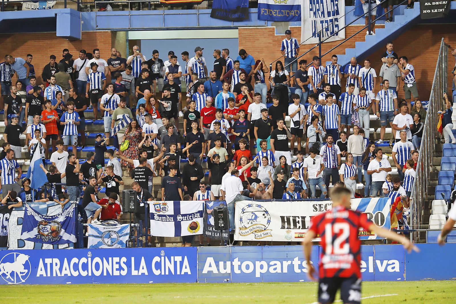 Imágenes del partido entre el Recreativo de Huelva y Yeclano